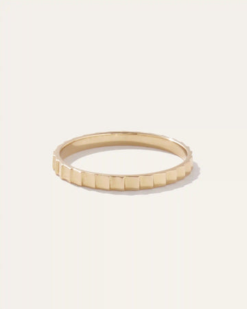14k Gold Ridge Band