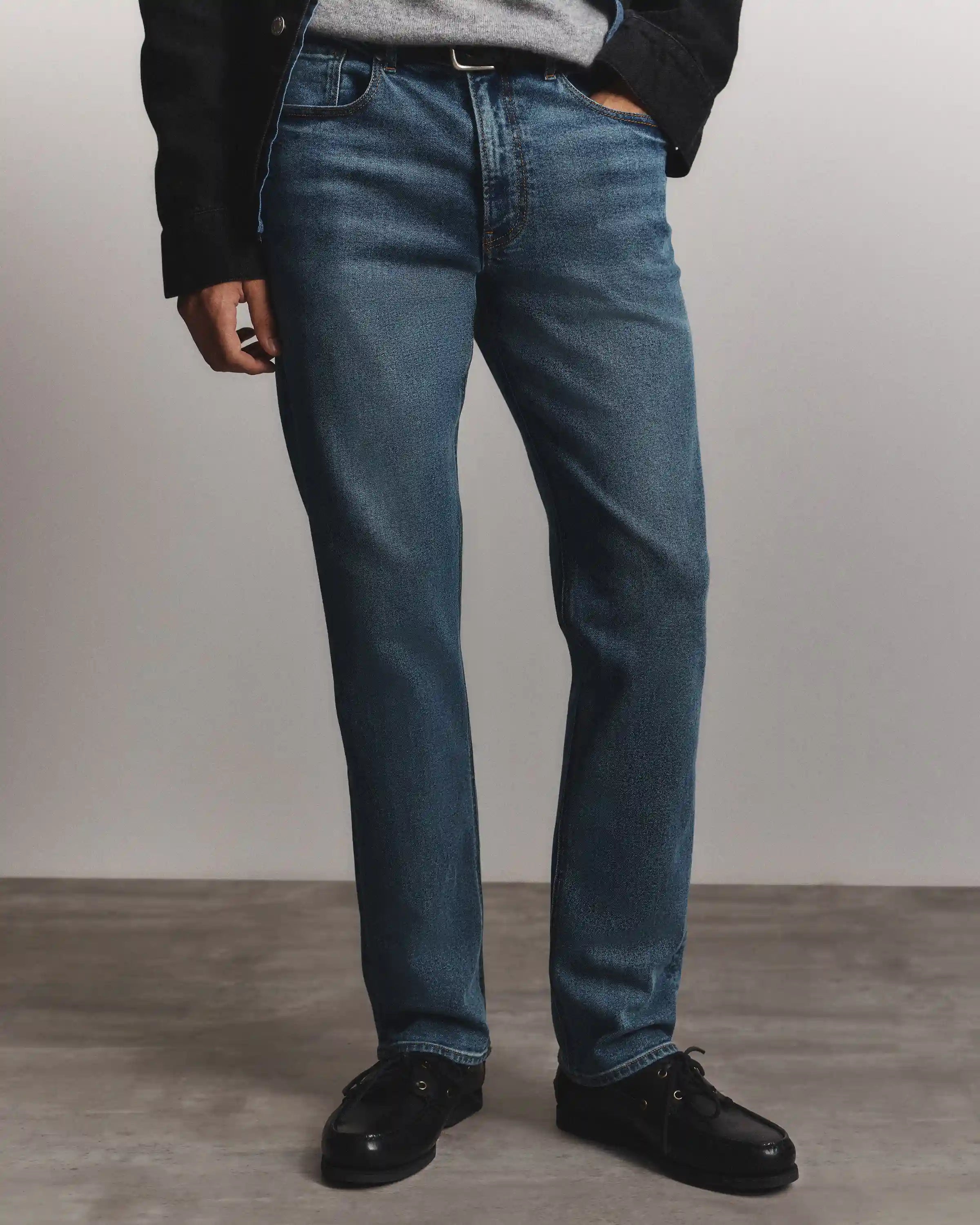 Warren Stretch Straight Jeans