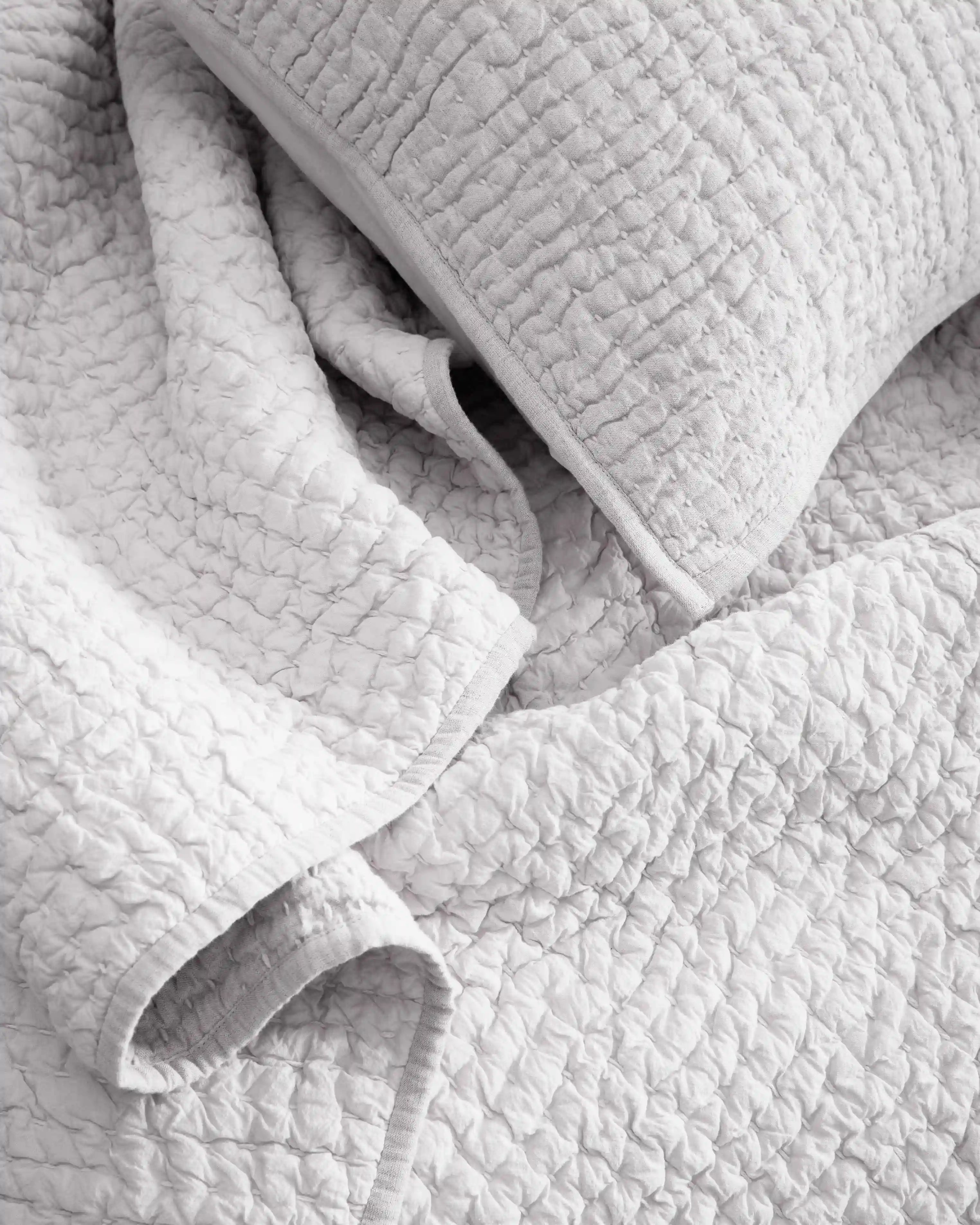 European Linen Cotton Stitch Quilt