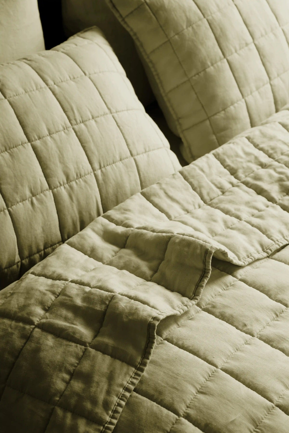 European Linen Box Quilted Sham Set