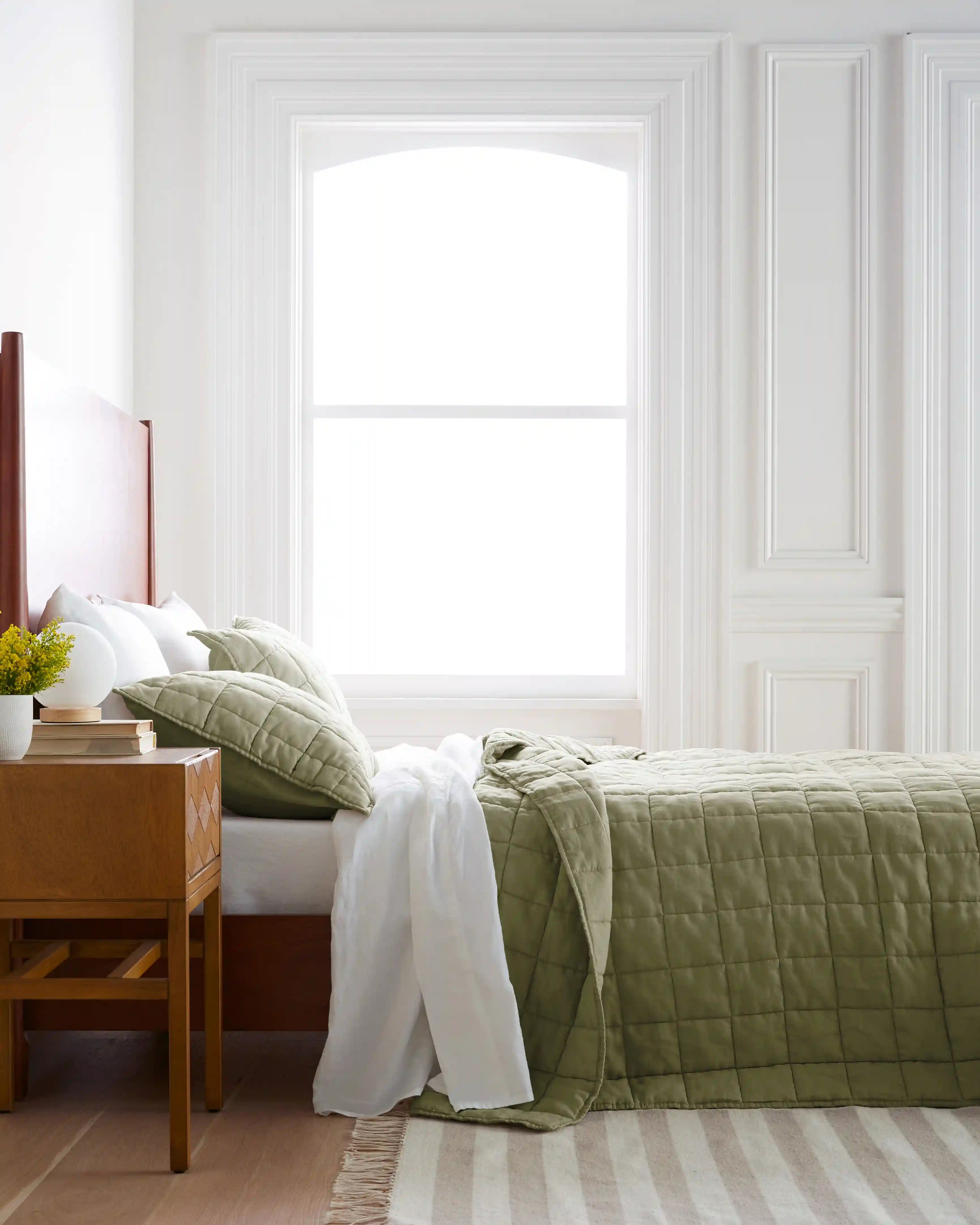 European Linen Box Quilt Set
