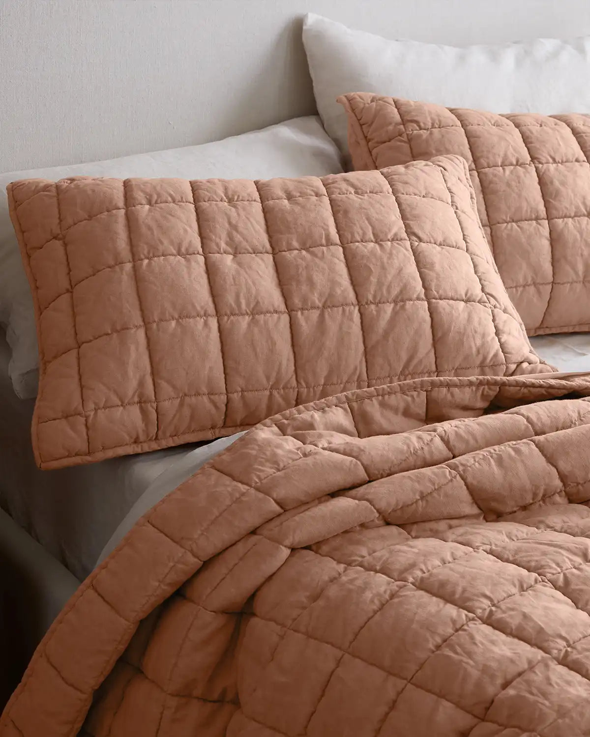 European Linen Box Quilt Set