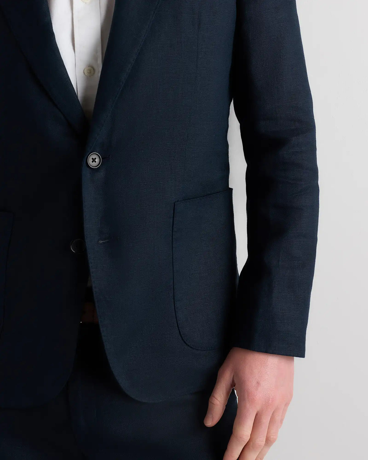 100% European Linen Tailored Blazer