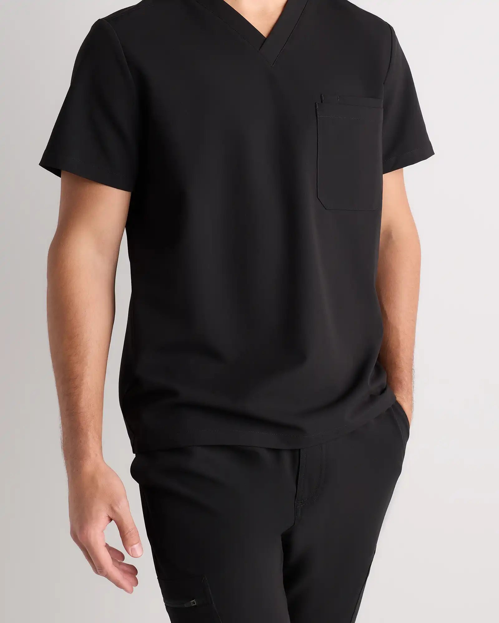 AeraFlex 3-Pocket Scrub Top