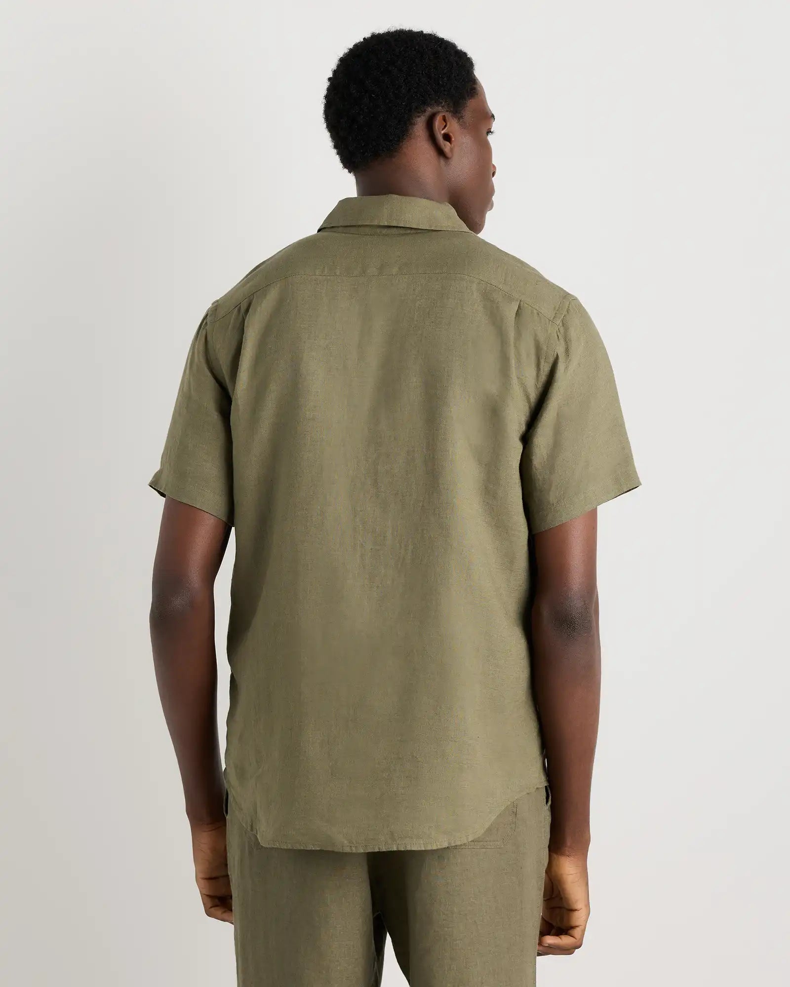 100% European Linen Relaxed Short Sleeve Shirt