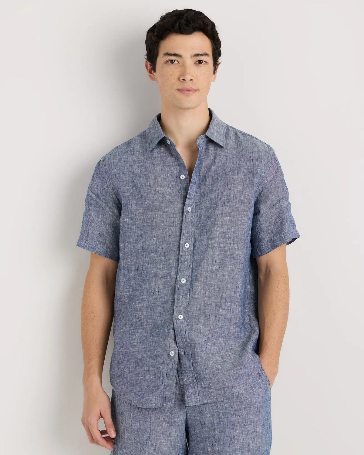 100% European Linen Relaxed Short Sleeve Shirt