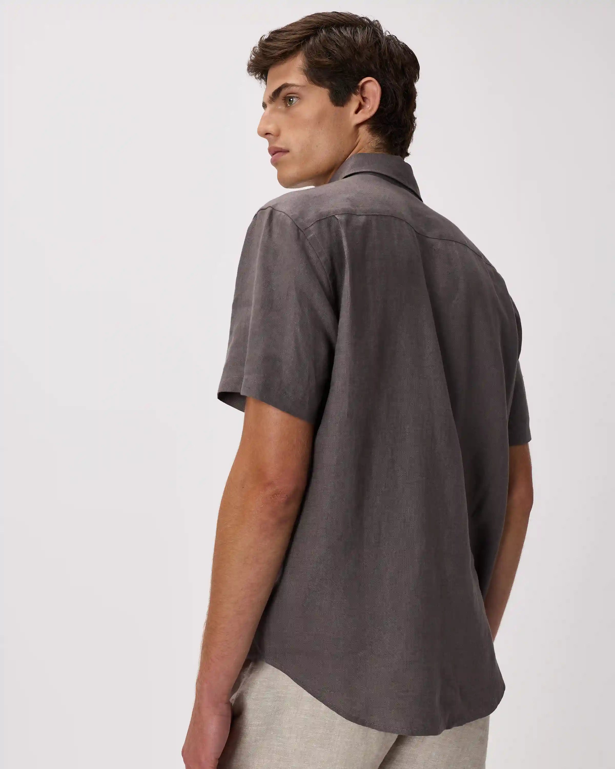 100% European Linen Relaxed Short Sleeve Shirt