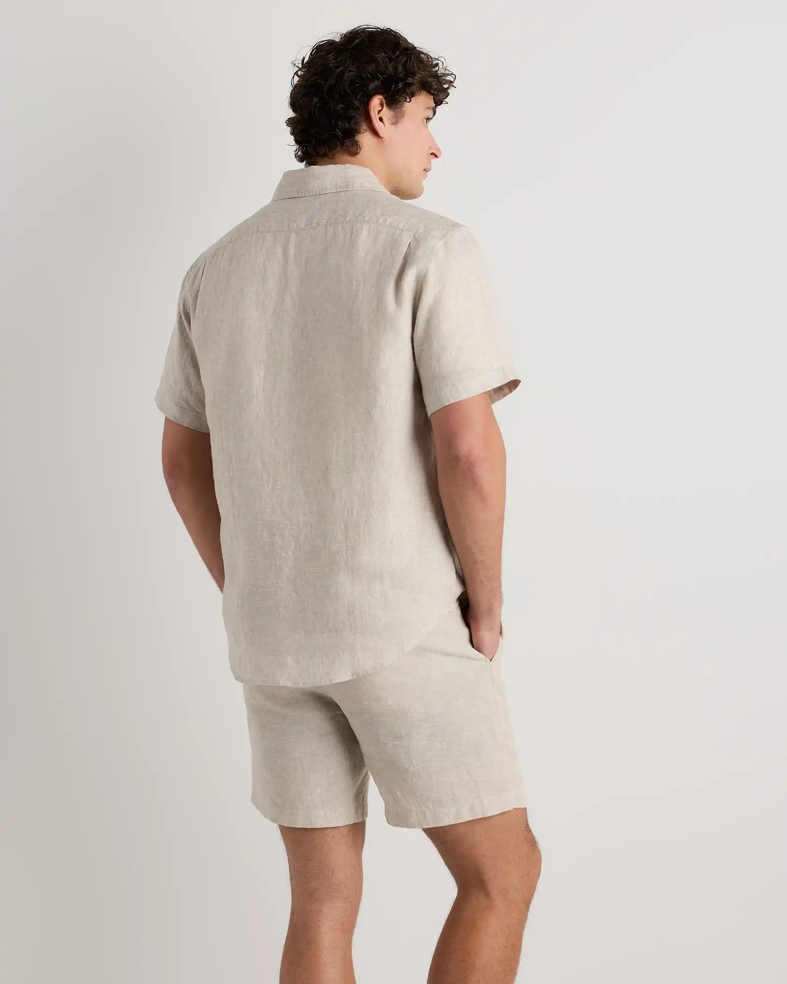 100% European Linen Relaxed Short Sleeve Shirt
