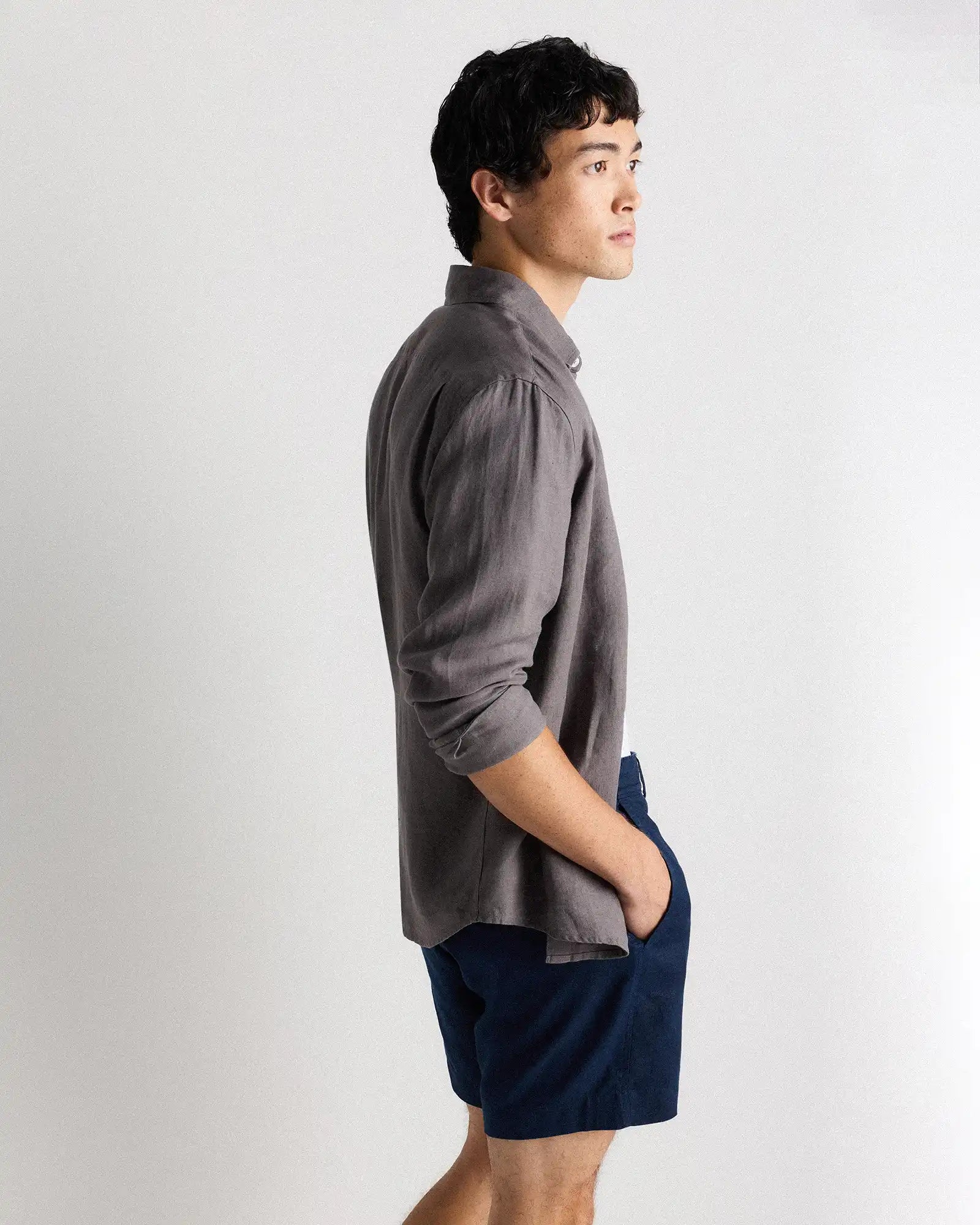 100% European Linen Relaxed Long Sleeve Pocket Shirt