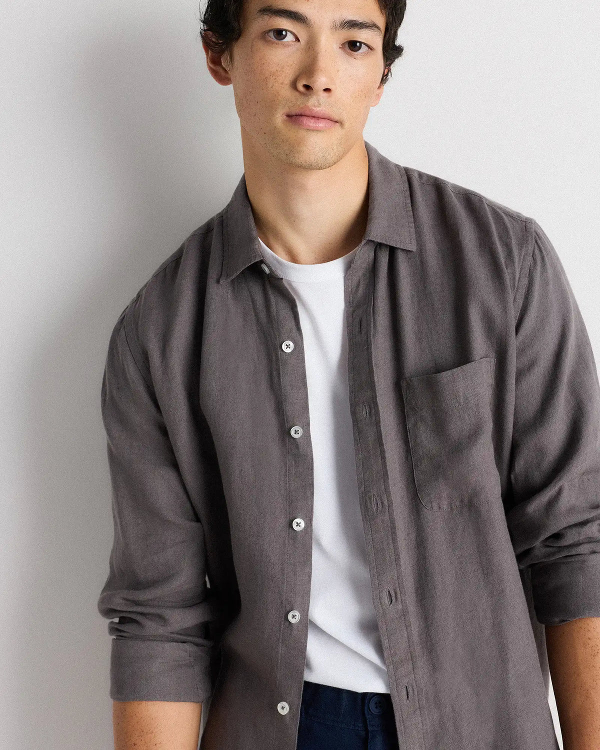 100% European Linen Relaxed Long Sleeve Pocket Shirt