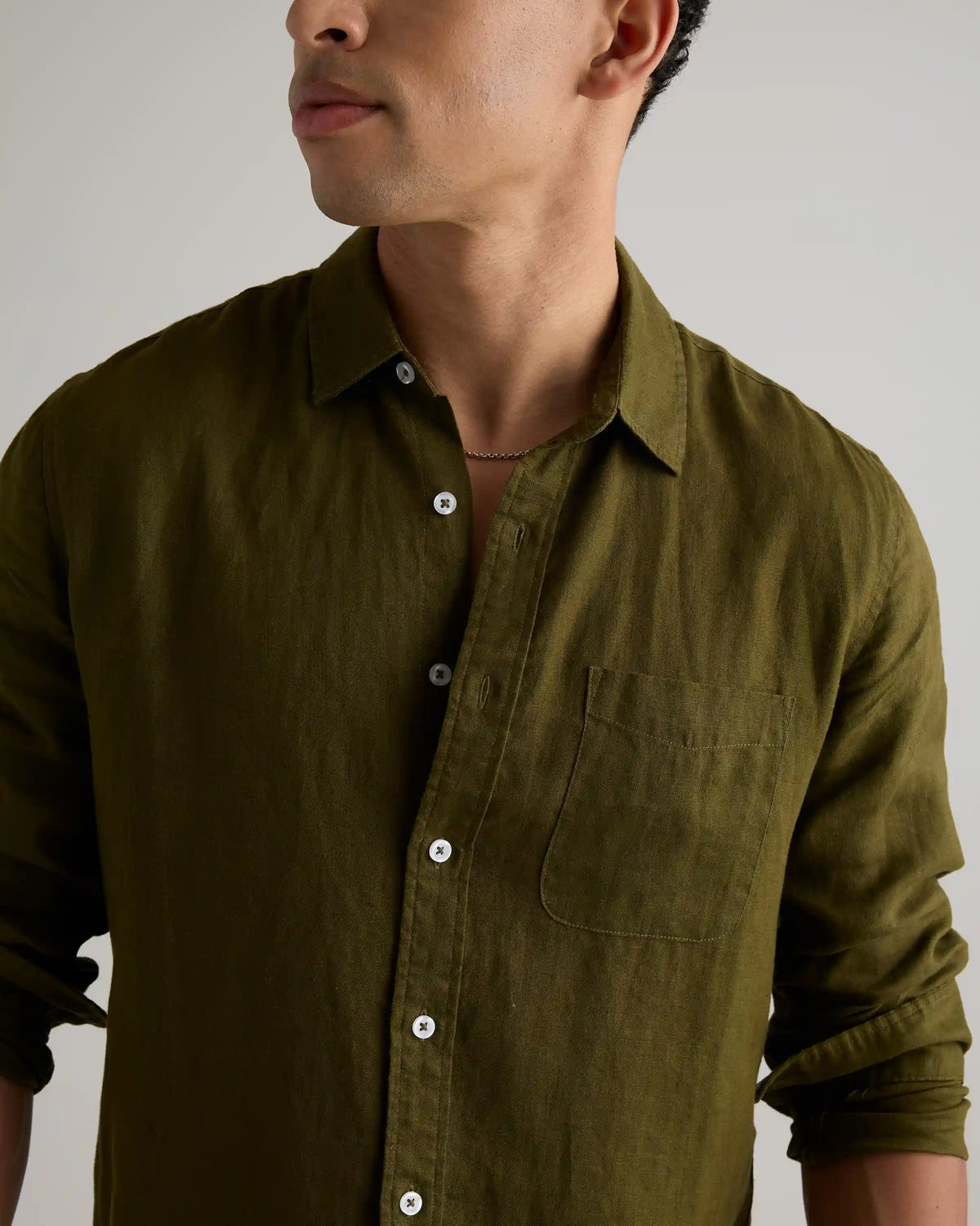 100% European Linen Relaxed Long Sleeve Pocket Shirt