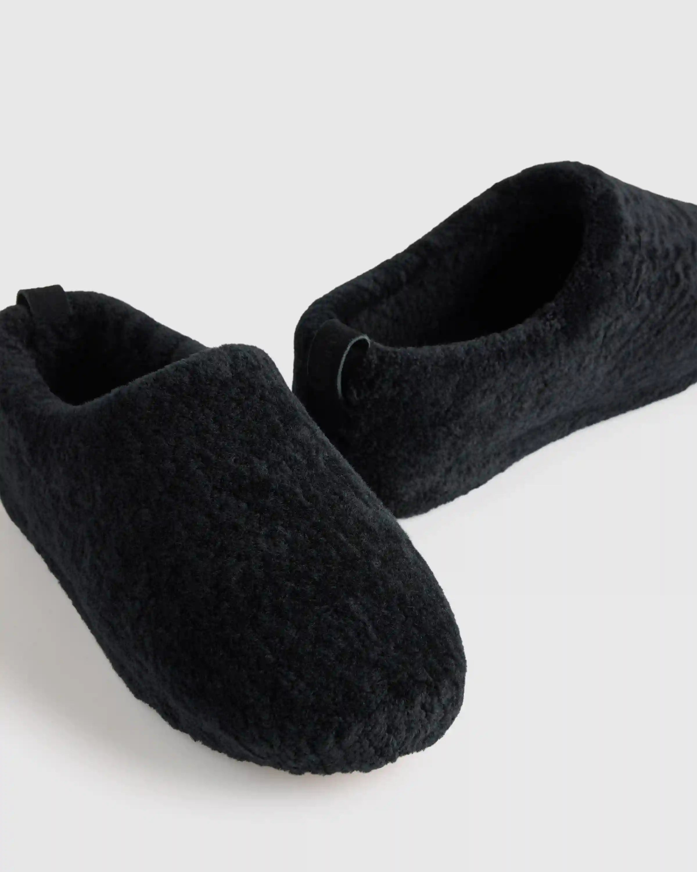 Men's Genuine Shearling Lounge Slipper