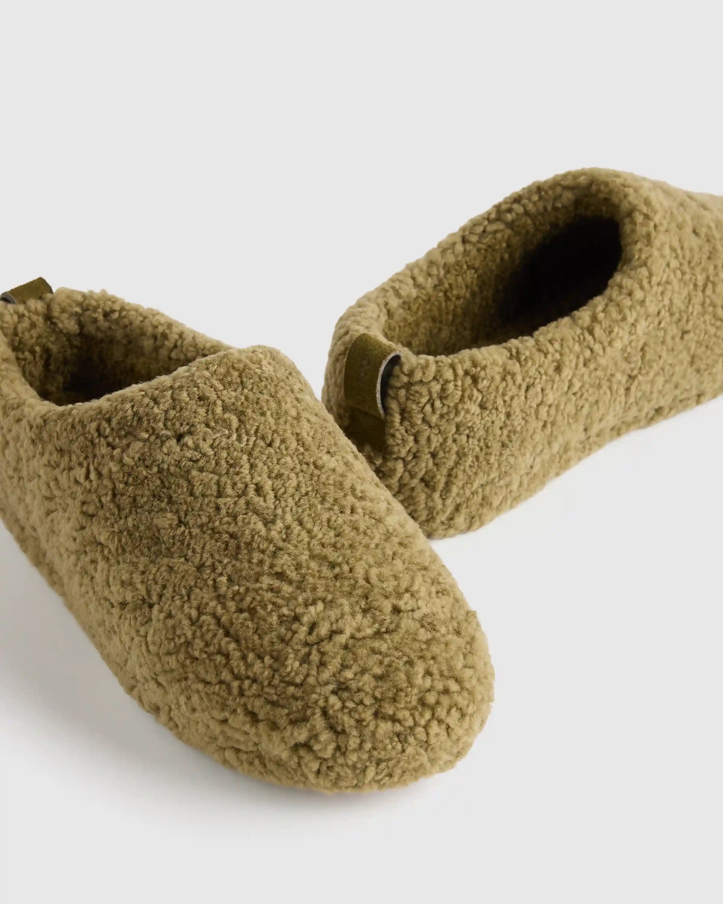 Men's Genuine Shearling Lounge Slipper