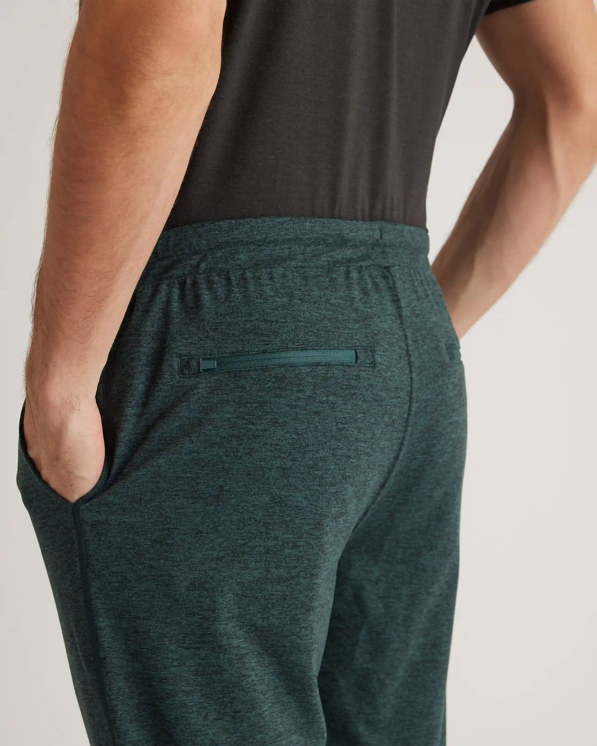 Flowknit Performance Joggers