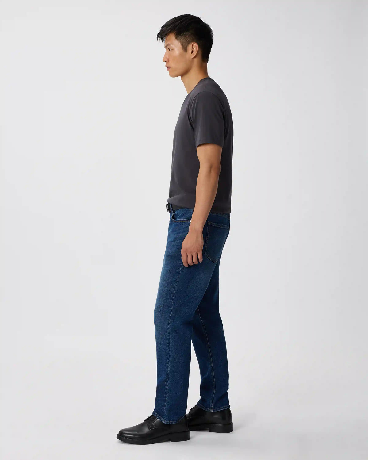Warren Stretch Athletic Tapered Jeans