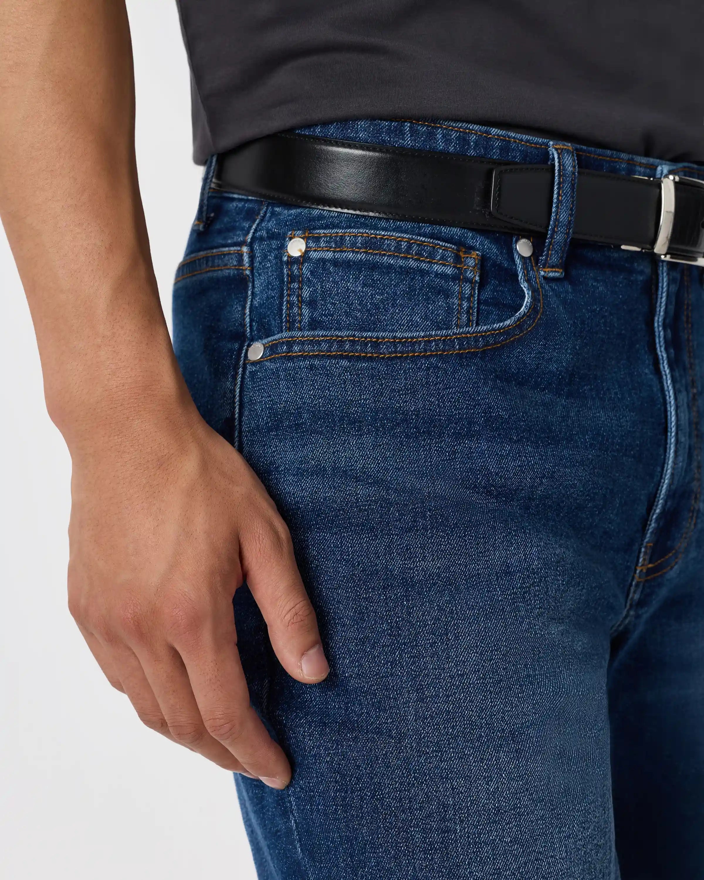Warren Stretch Athletic Tapered Jeans