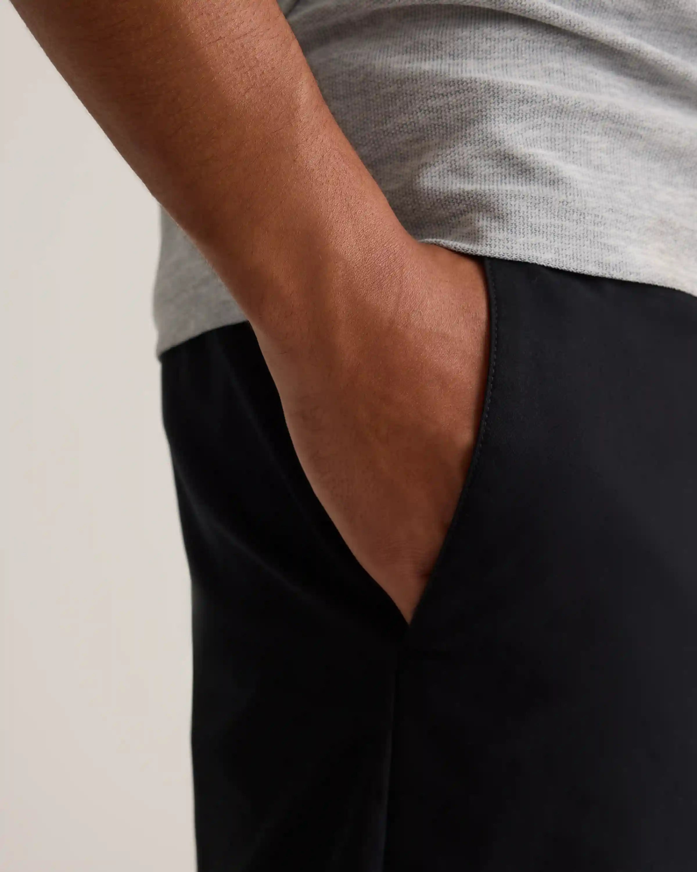 Organic Cotton Classic Stretch Chino Shorts - 7"