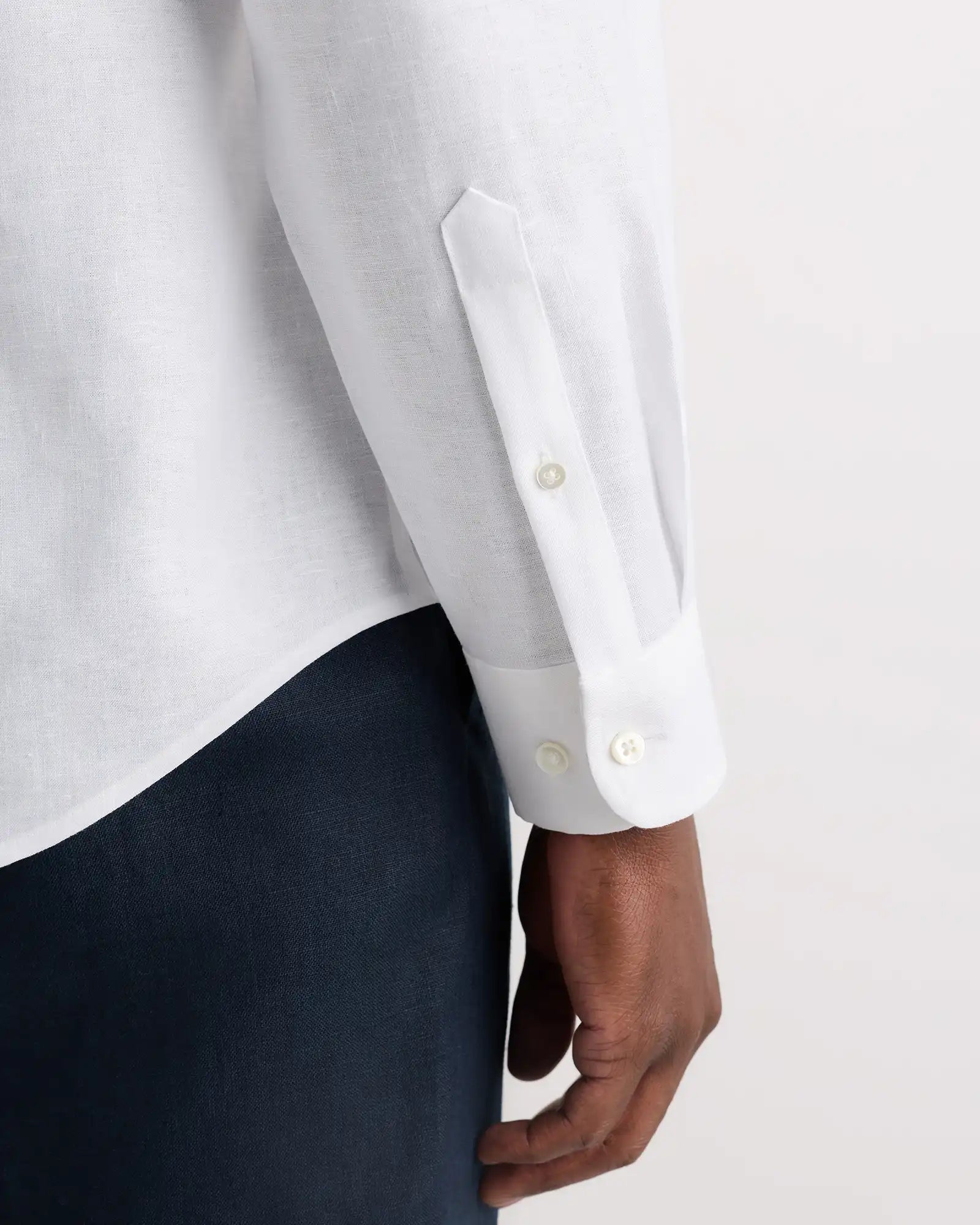 100% European Linen Wrinkle-Resistant Dress Shirt