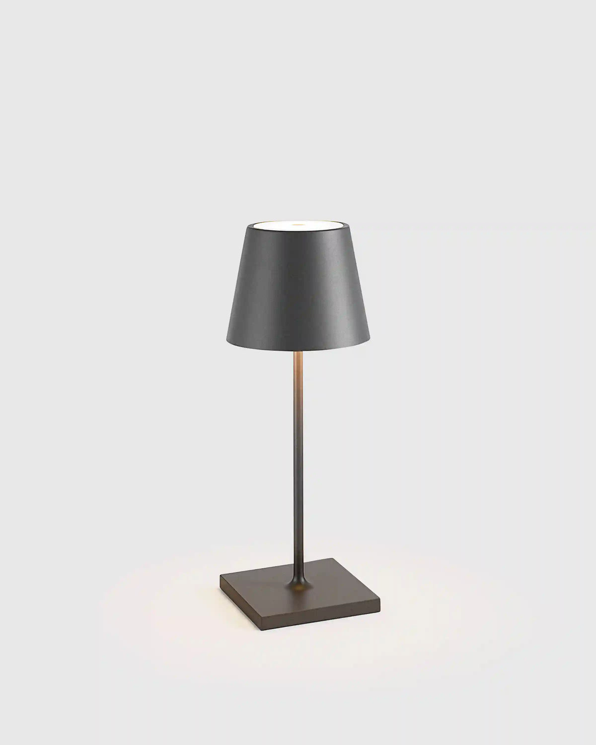 Poldina Pro Rechargeable Table Lamp by Zafferano