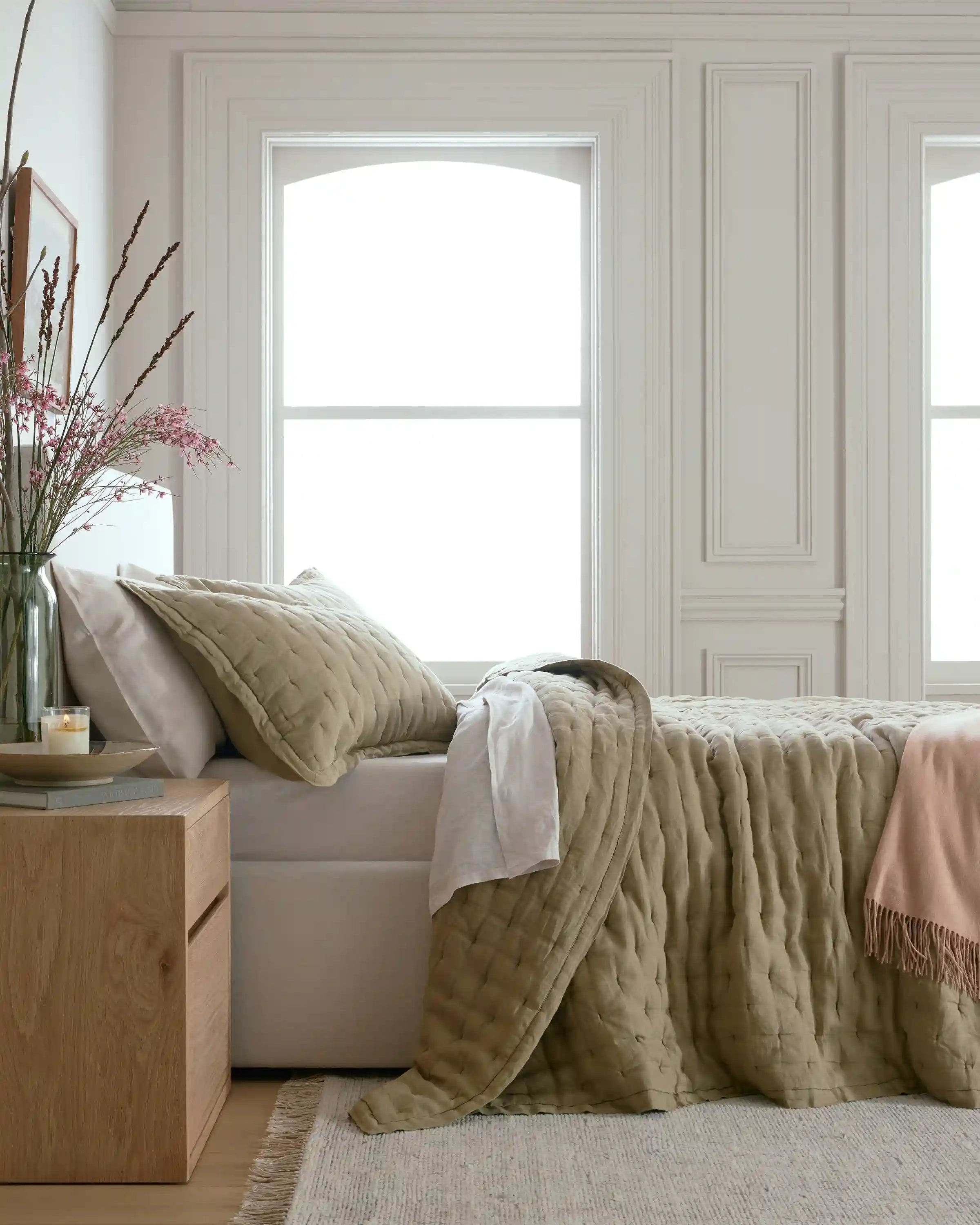 European Linen Dream Quilt Set