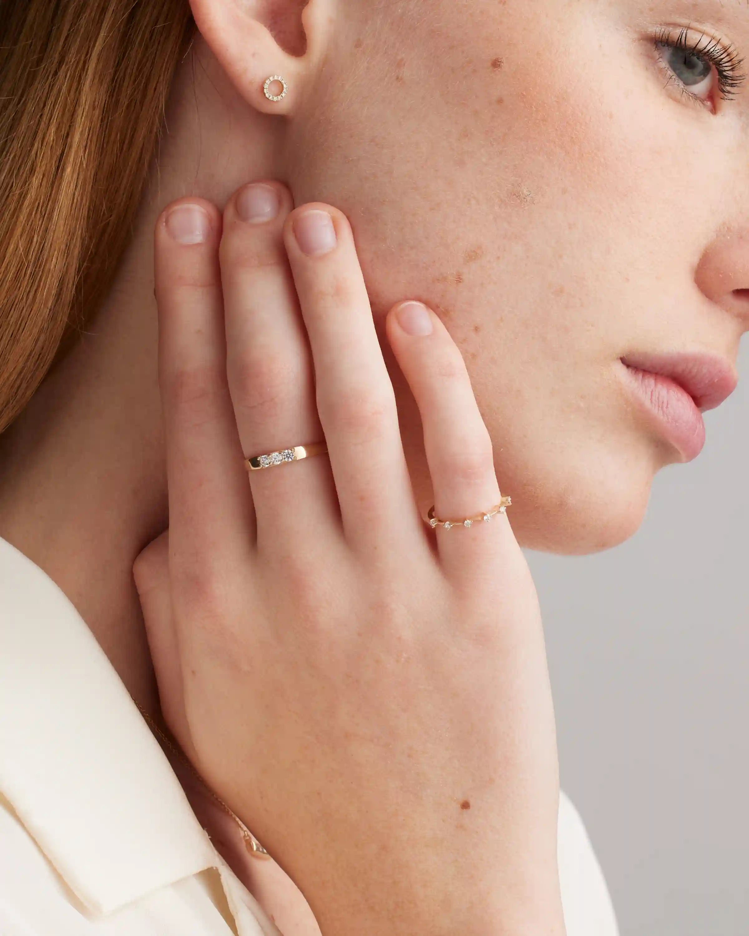 14K Gold Diamond Three Stone Tapered Band