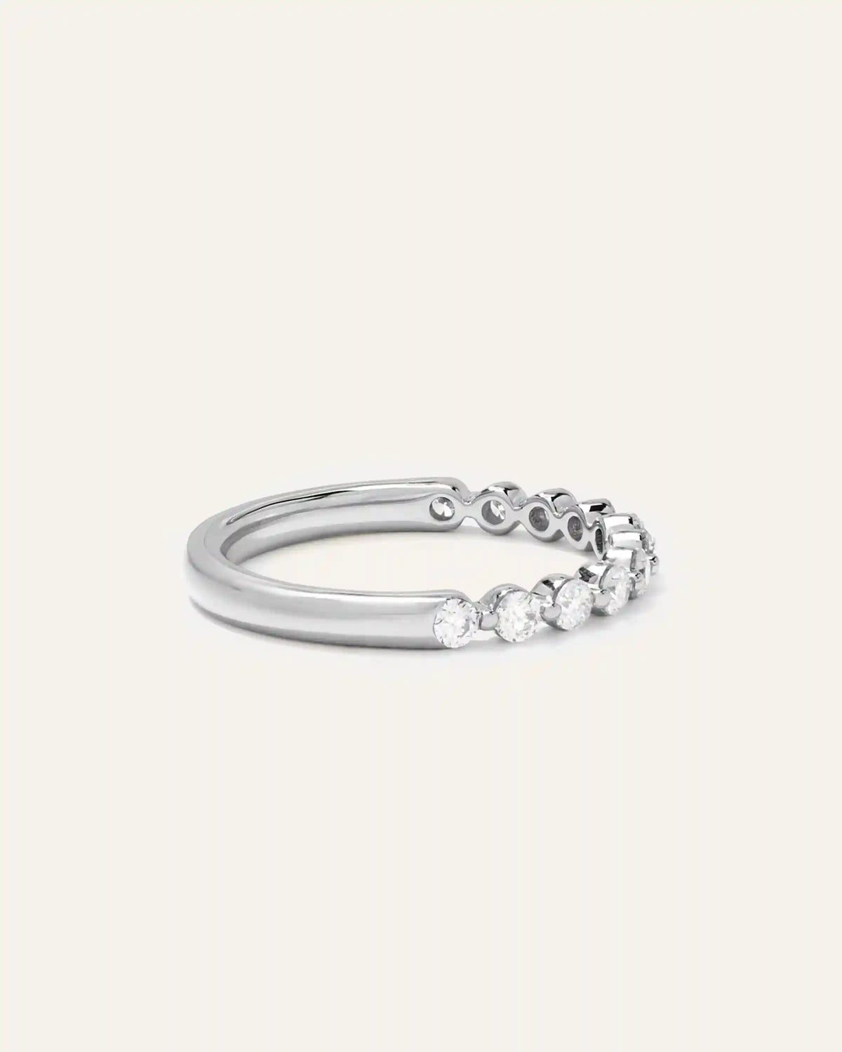 Lab Grown Diamond Single Shared Prong Halfway Band