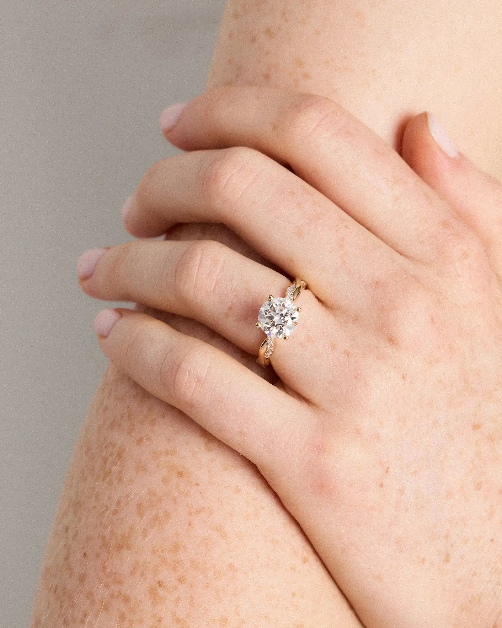 Lab Grown Diamond Round Twisted Engagement Ring - 2.5ct