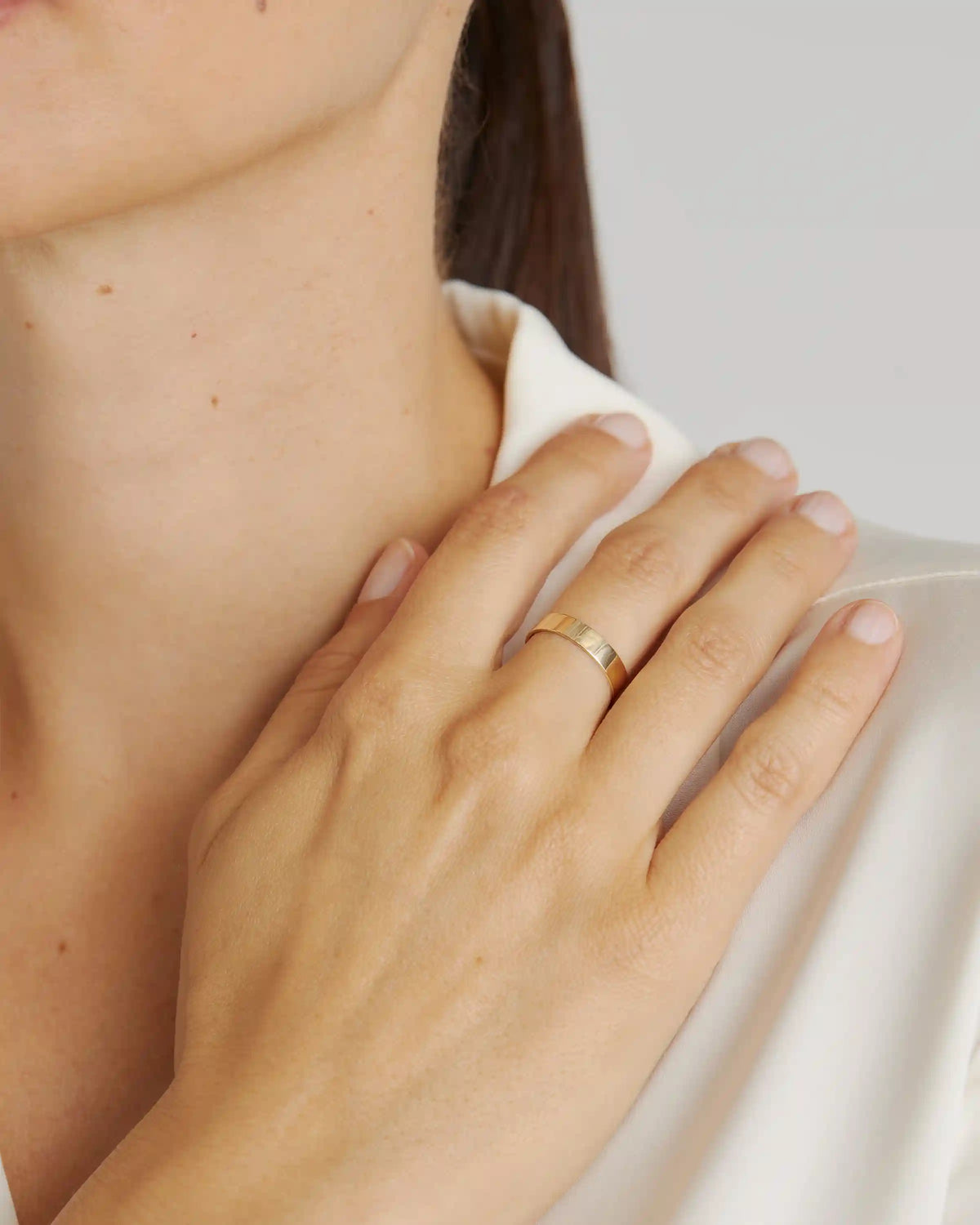 14K Gold Lightweight Flat Edge Band