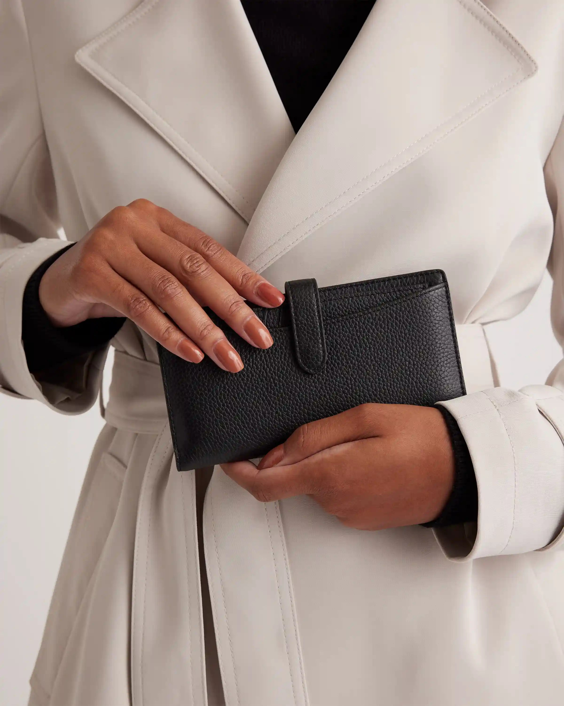 Italian Pebbled Leather Bifold 2-in-1 Wallet
