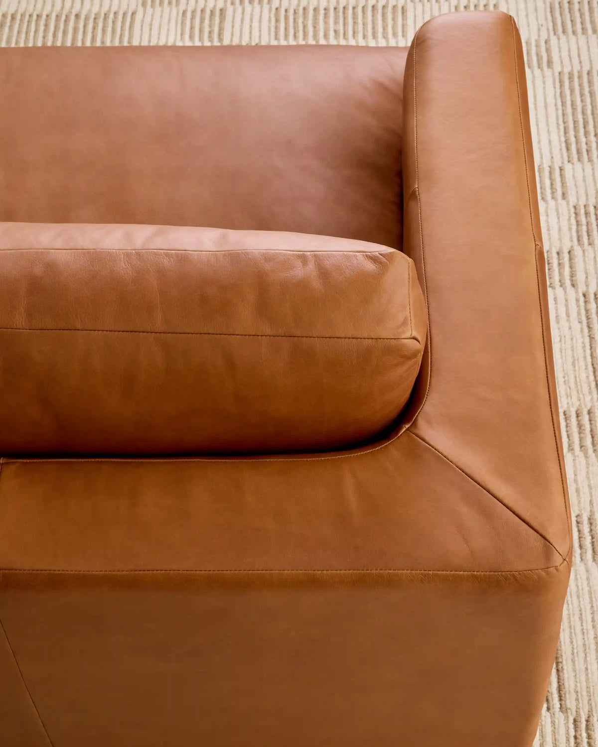 Sierra Curved Arm Sofa in Leather