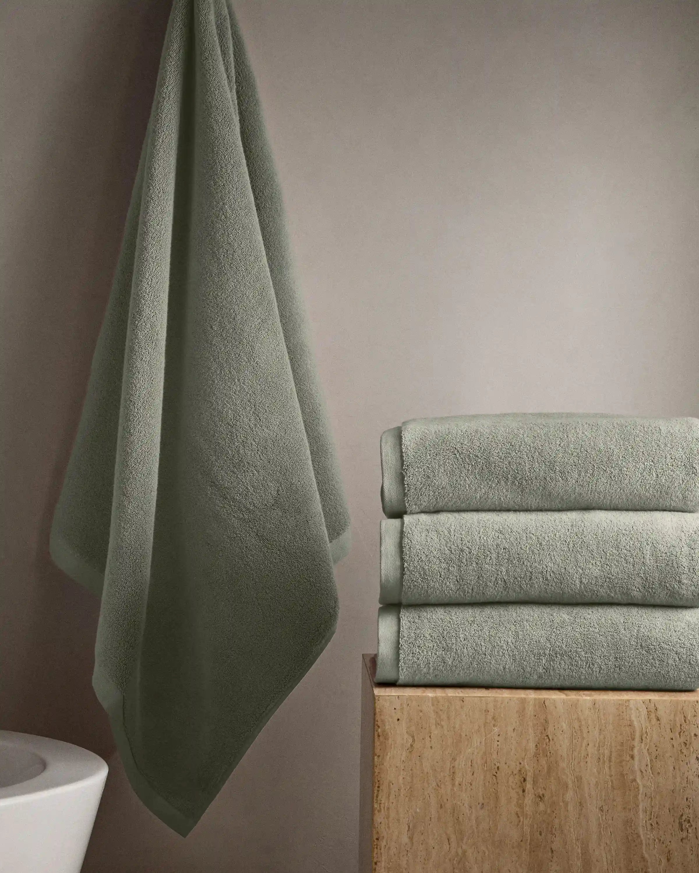 Plush Organic Turkish Cotton Bath Towel (Set of 2)