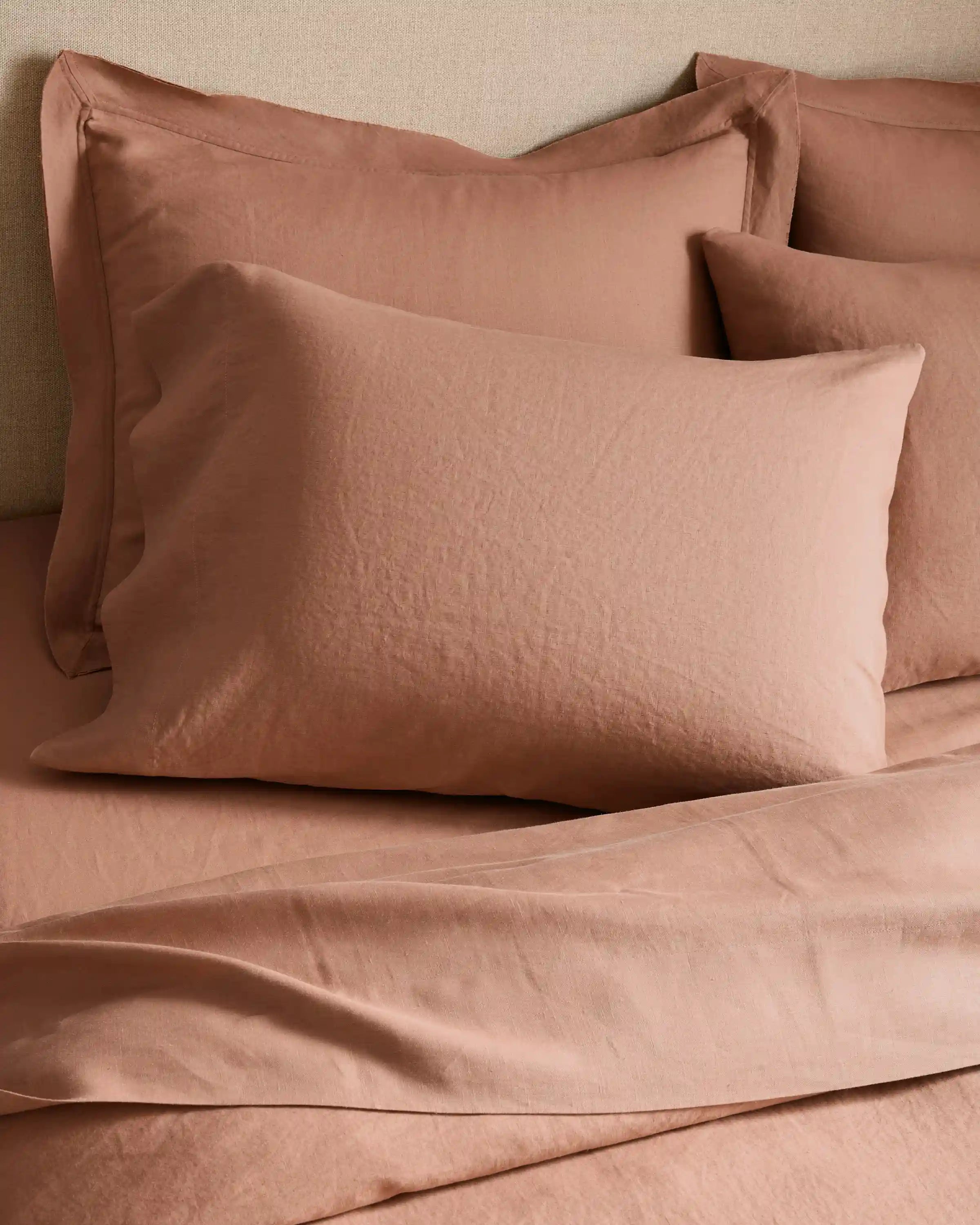 European Linen Double Flange Deluxe Bedding Bundle