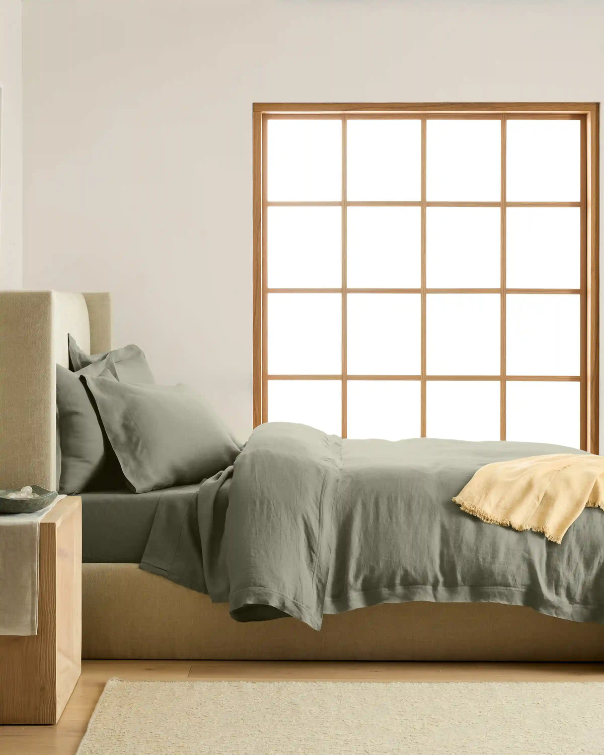 European Linen Double Flange Deluxe Bedding Bundle