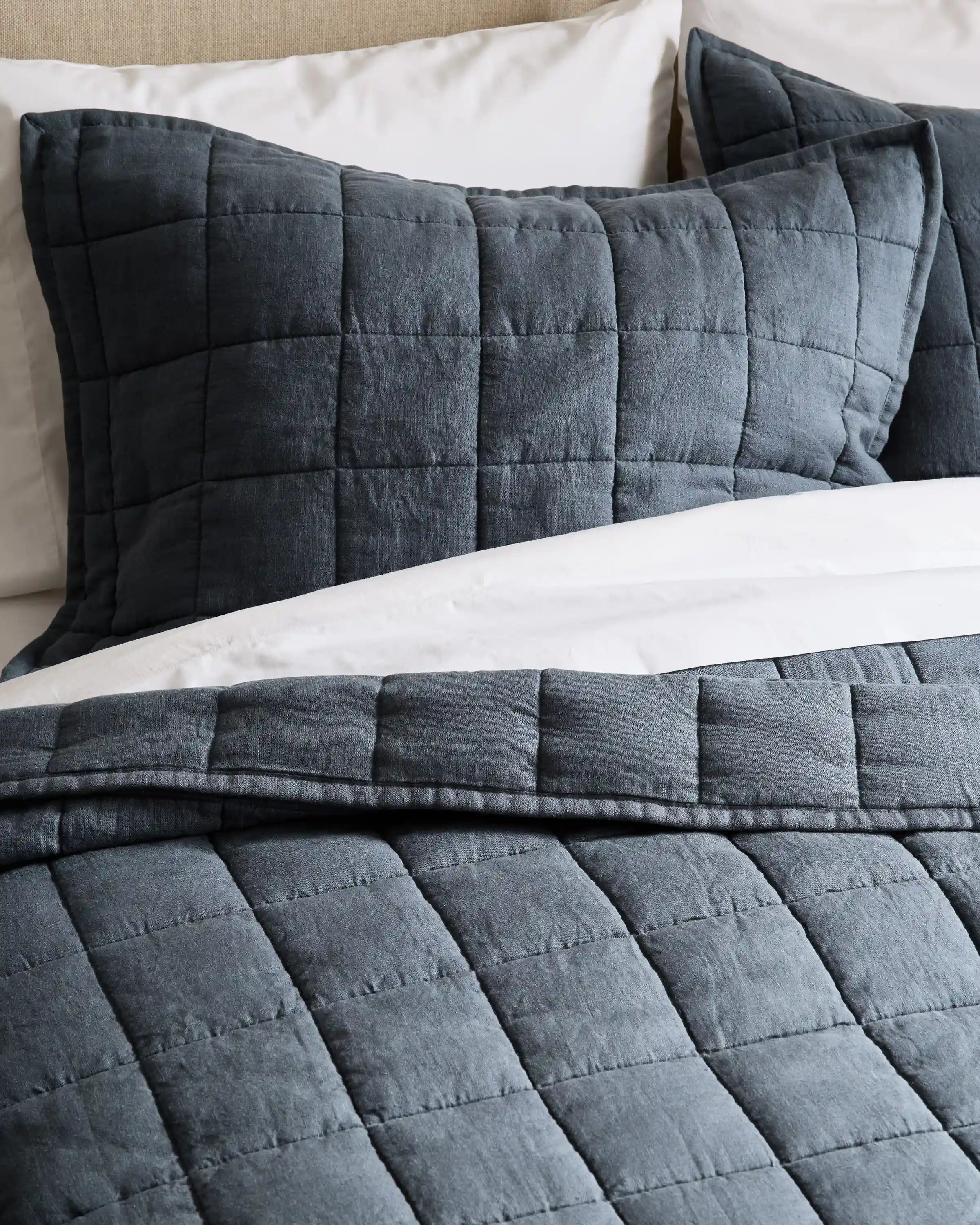 European Linen Box Quilt Set
