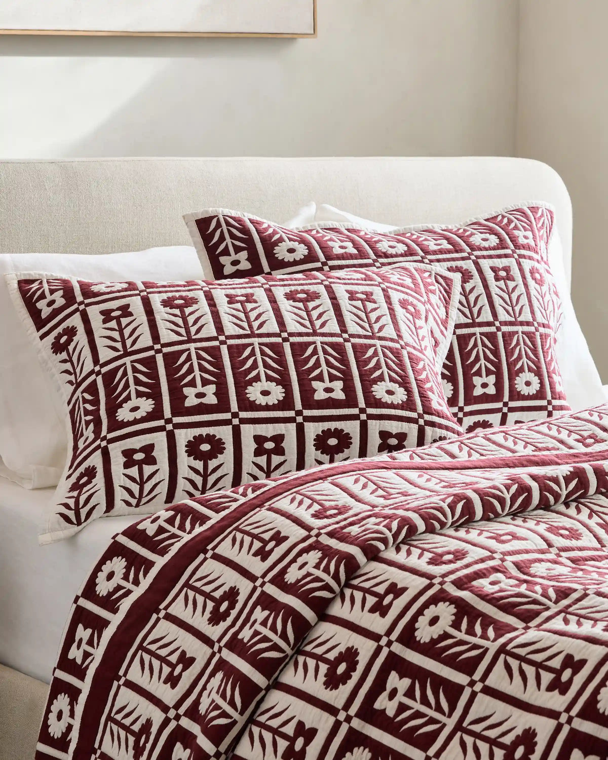 Organic Cotton Jacquard Floral Coverlet