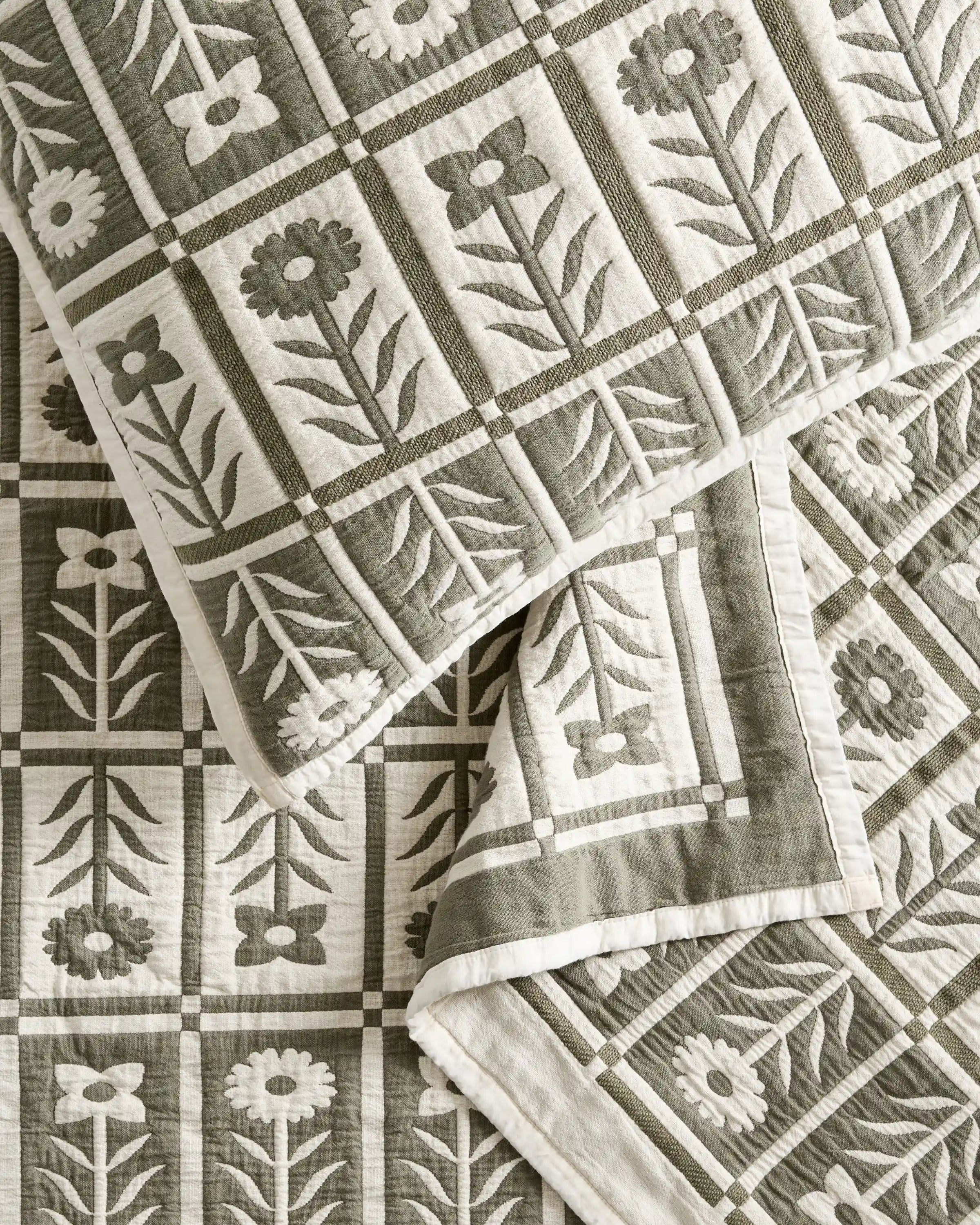 Organic Cotton Jacquard Floral Coverlet Set