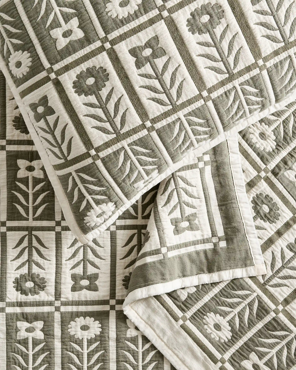 Organic Cotton Jacquard Floral Sham Set
