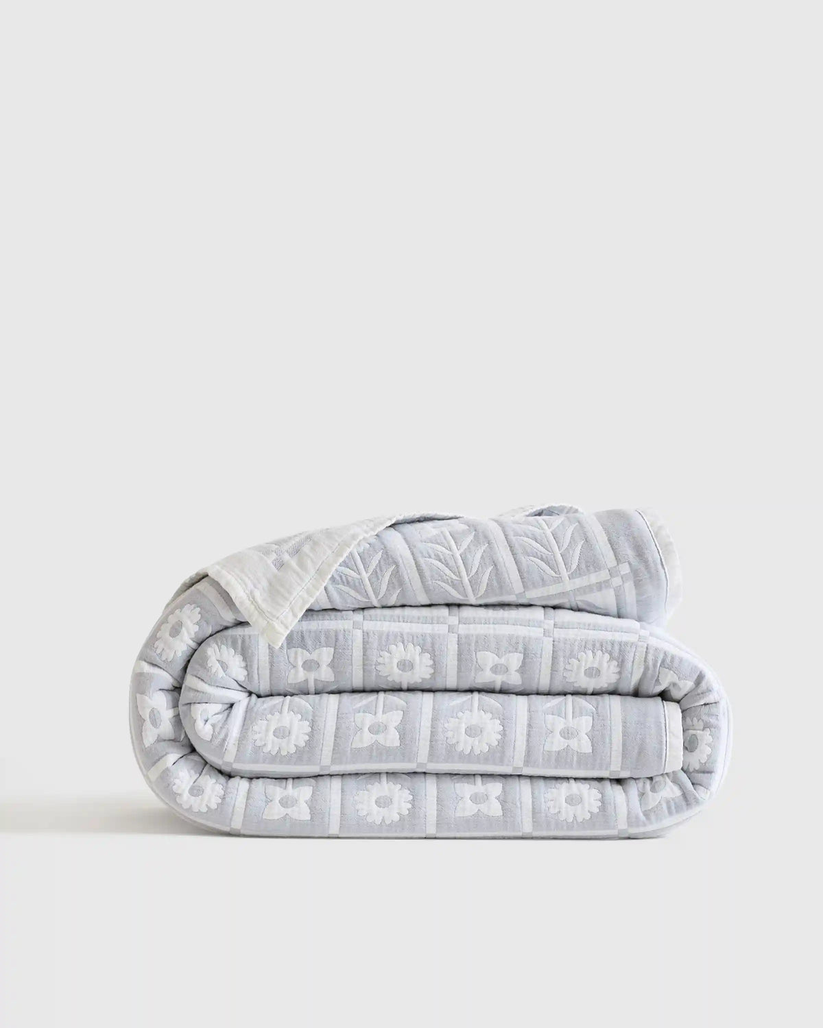 Organic Cotton Jacquard Floral Coverlet