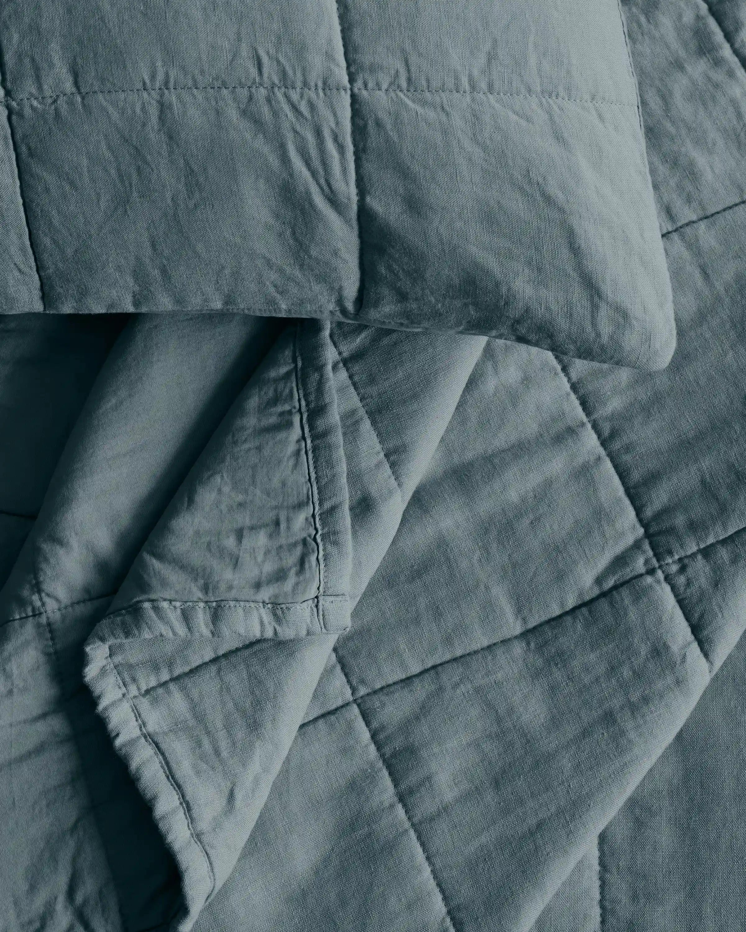 Lightweight European Linen Box Quilt