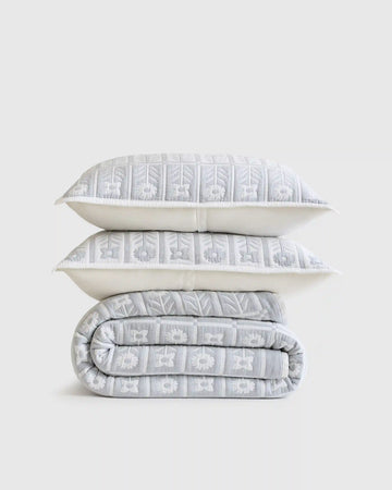 Organic Cotton Jacquard Floral Coverlet Set