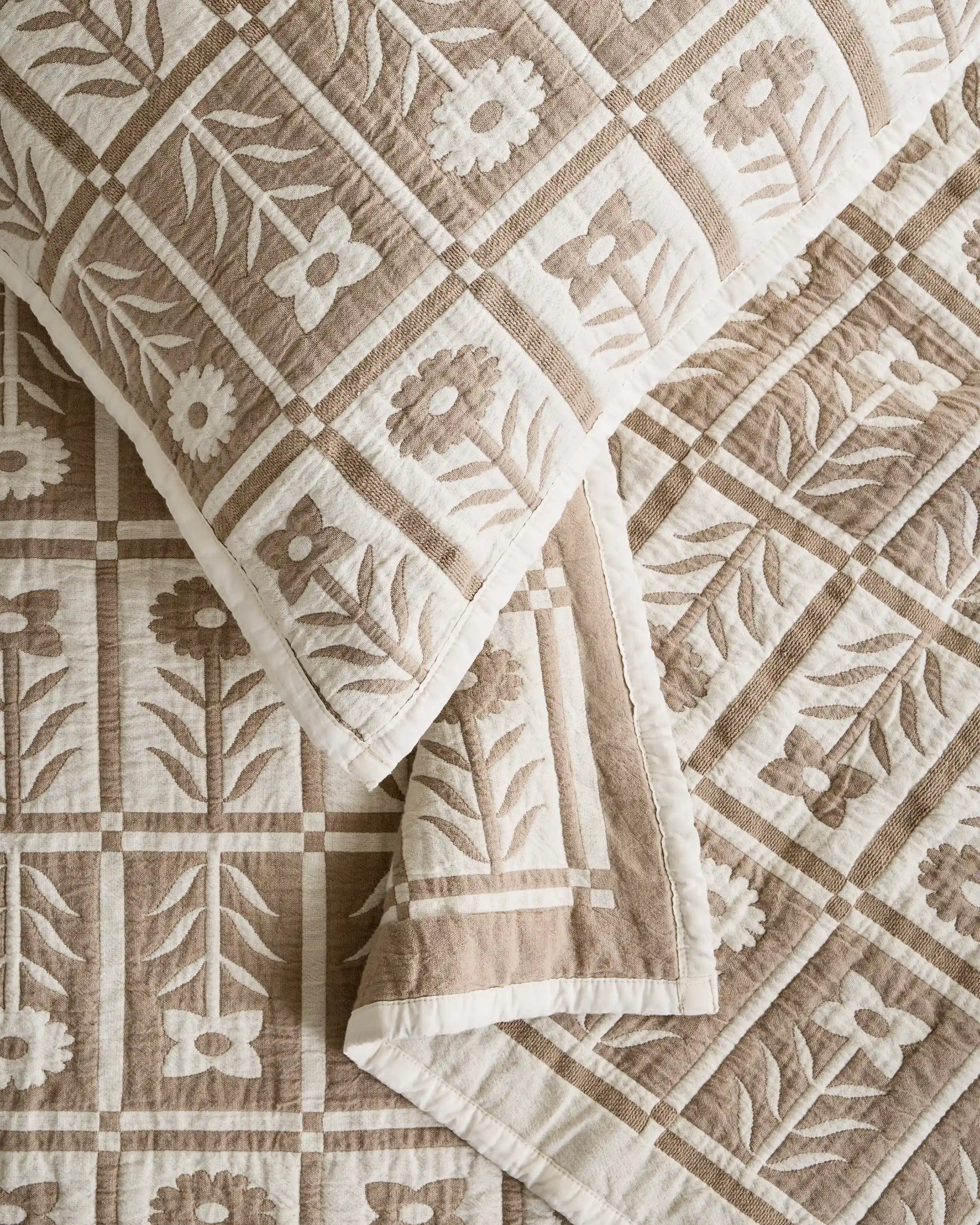 Organic Cotton Jacquard Floral Coverlet
