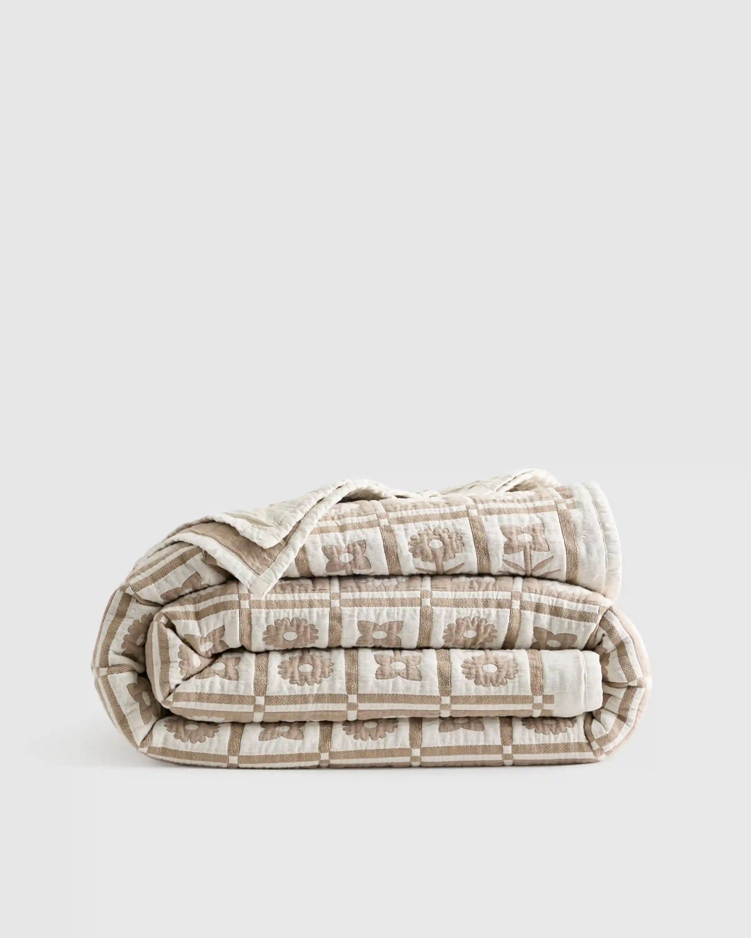 Organic Cotton Jacquard Floral Coverlet
