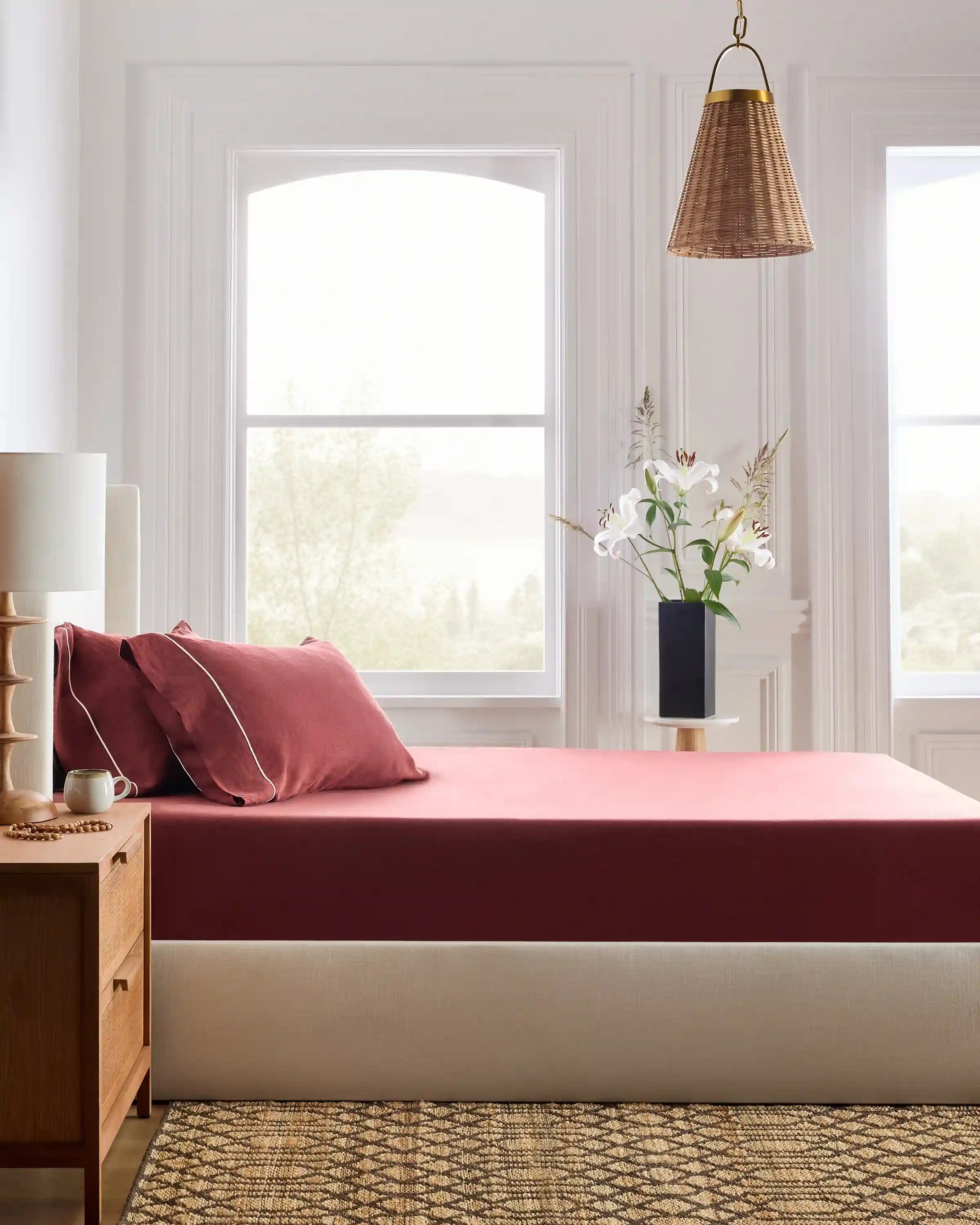European Linen Piped Fitted Sheet Set