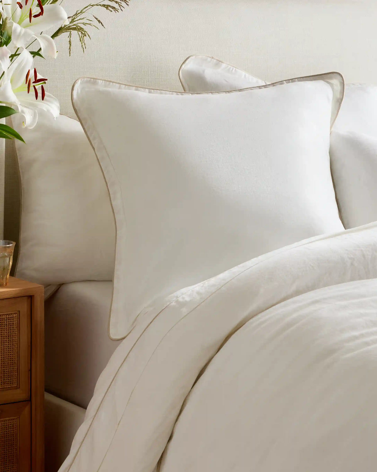 European Linen Piped Euro Sham