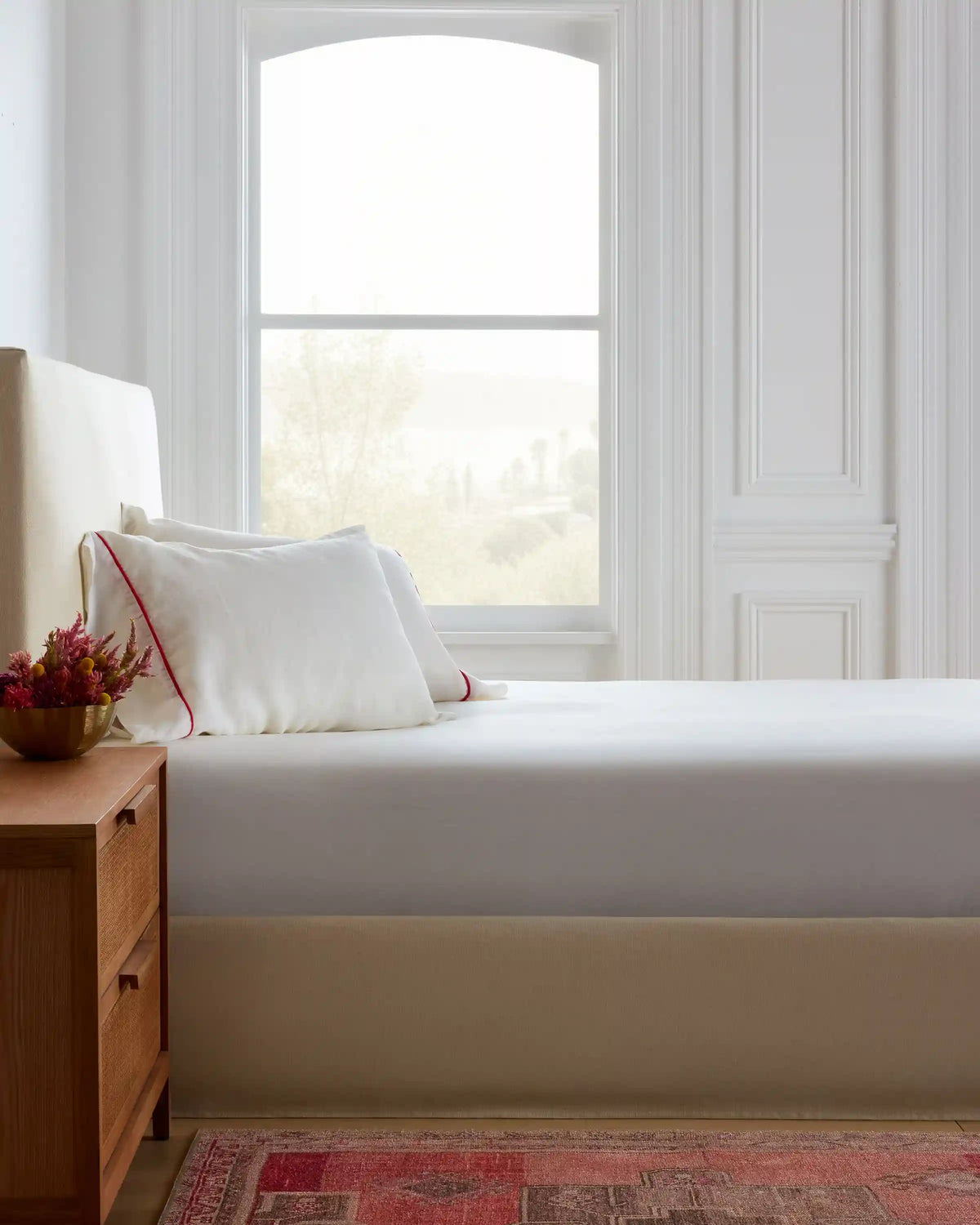 European Linen Piped Fitted Sheet Set