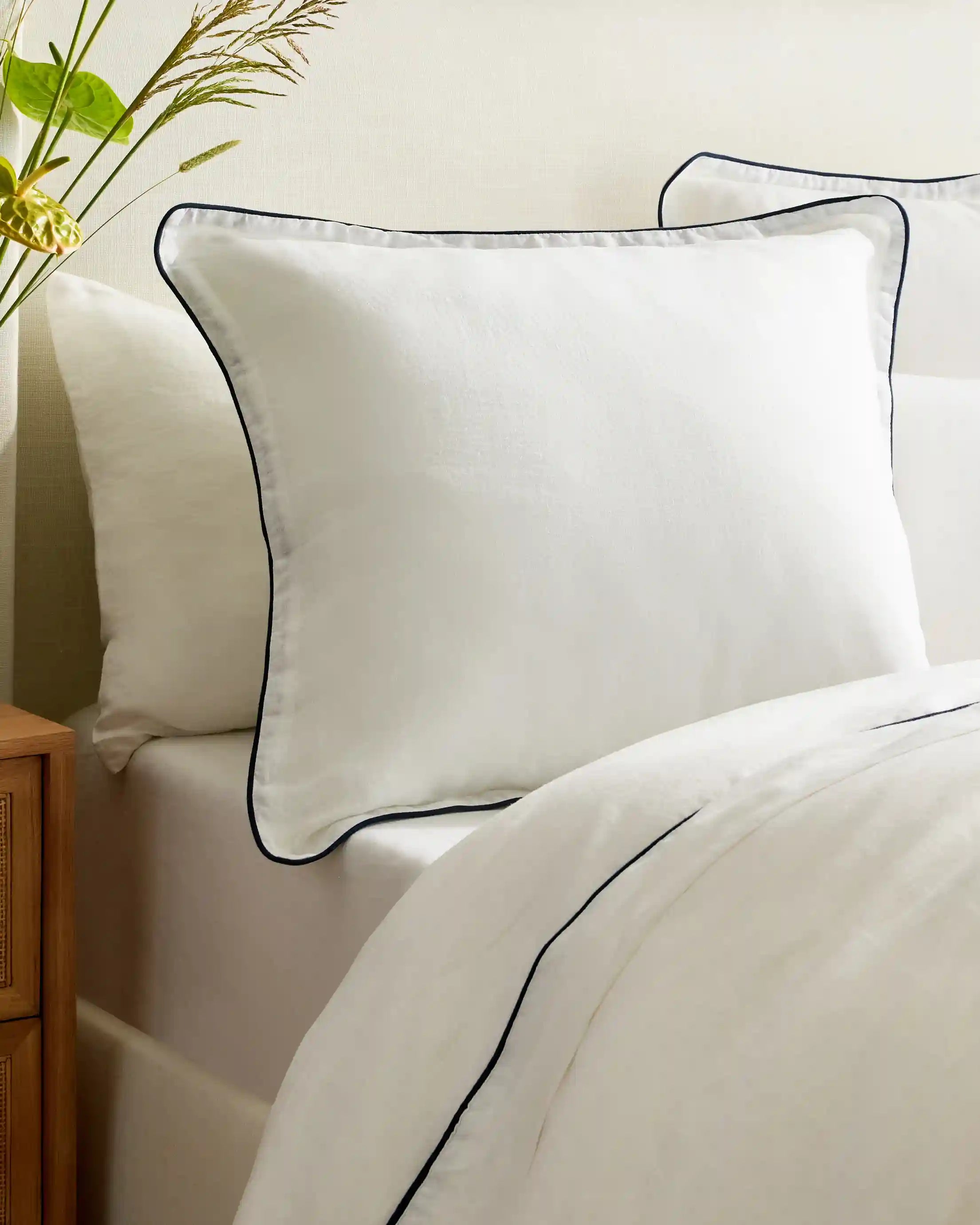 European Linen Piped Euro Sham