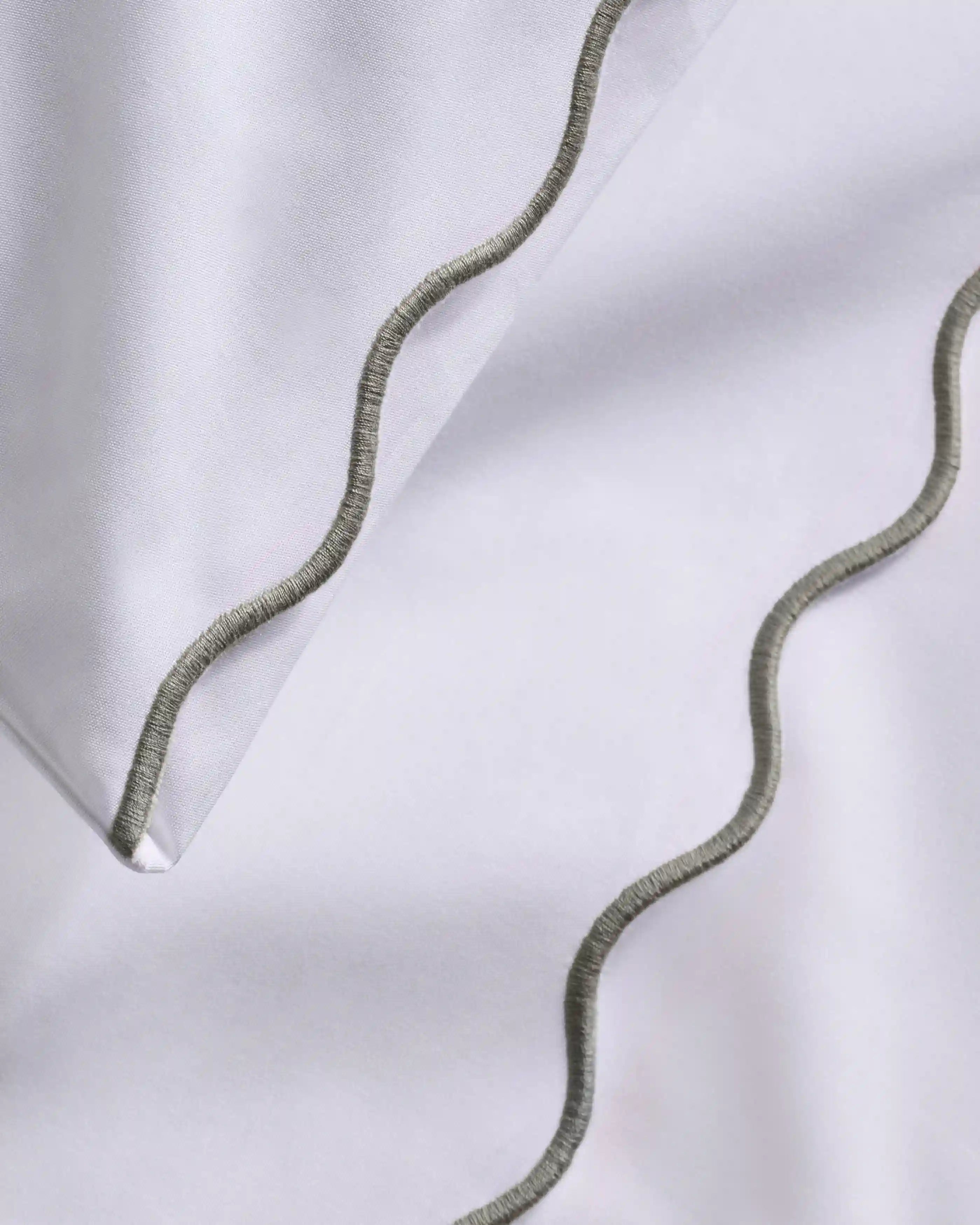 Organic Crisp Percale Scallop Pillowcase Set