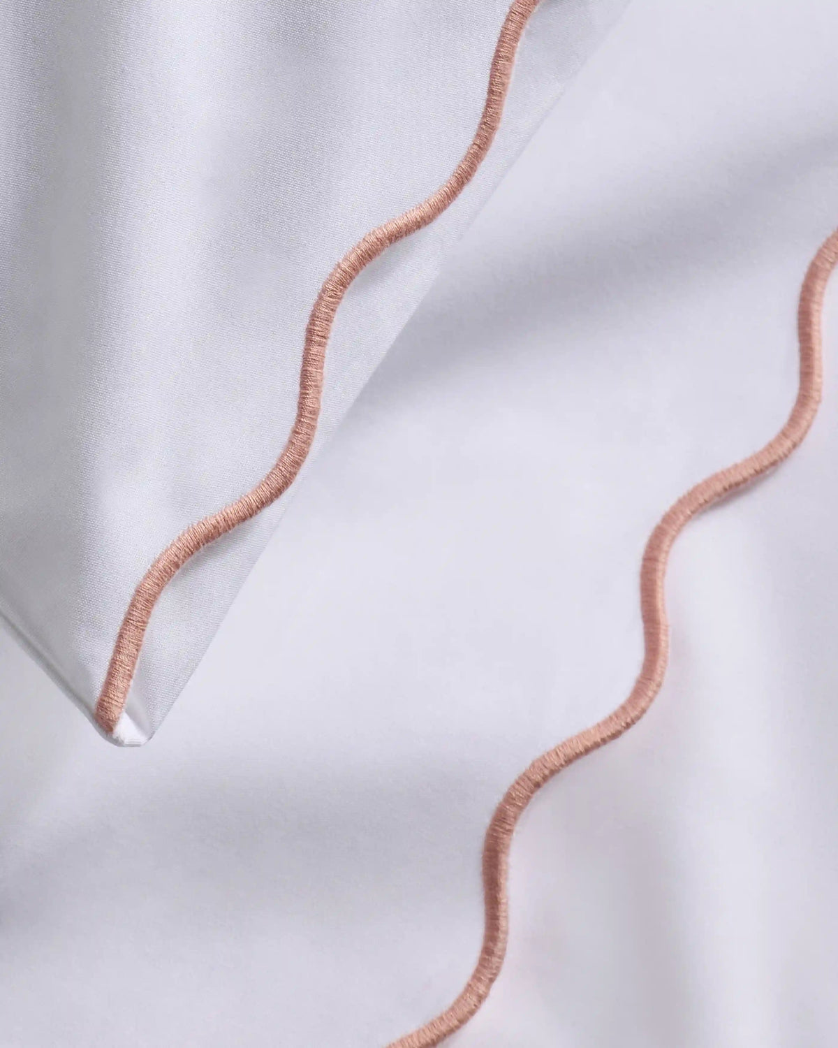 Organic Crisp Percale Scallop Pillowcase Set
