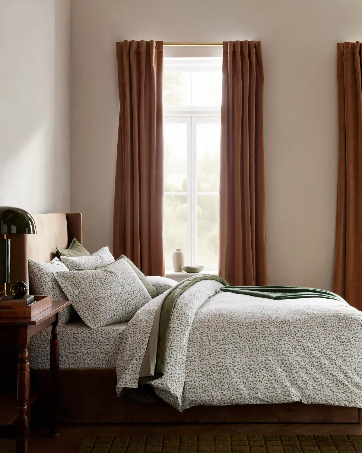 Organic Crisp Percale Floral Deluxe Bedding Bundle