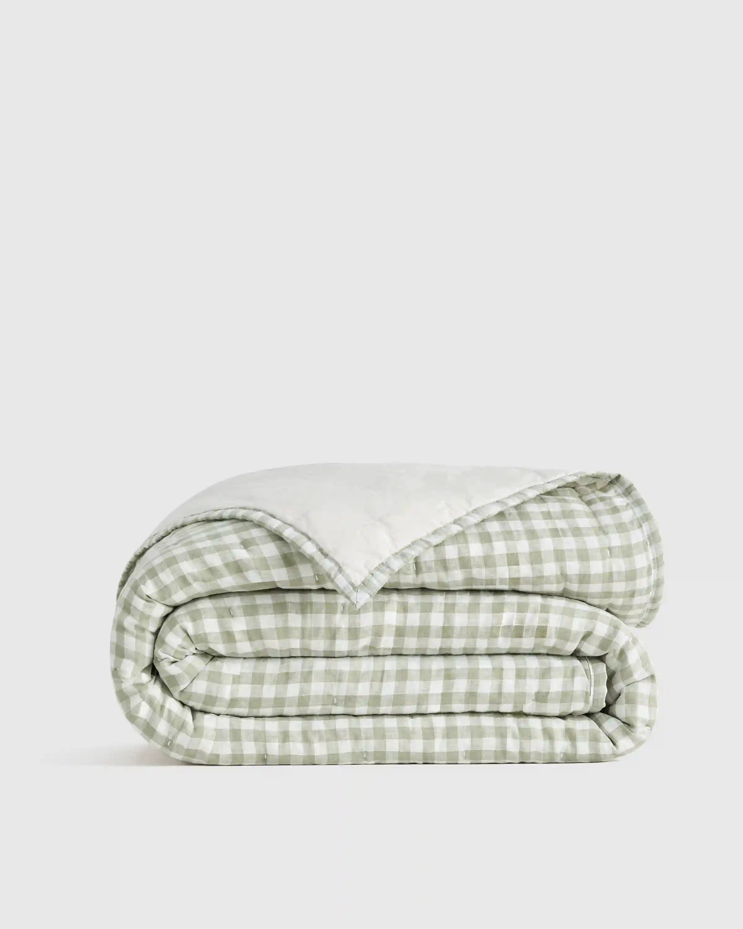 European Linen Patterned Quilt